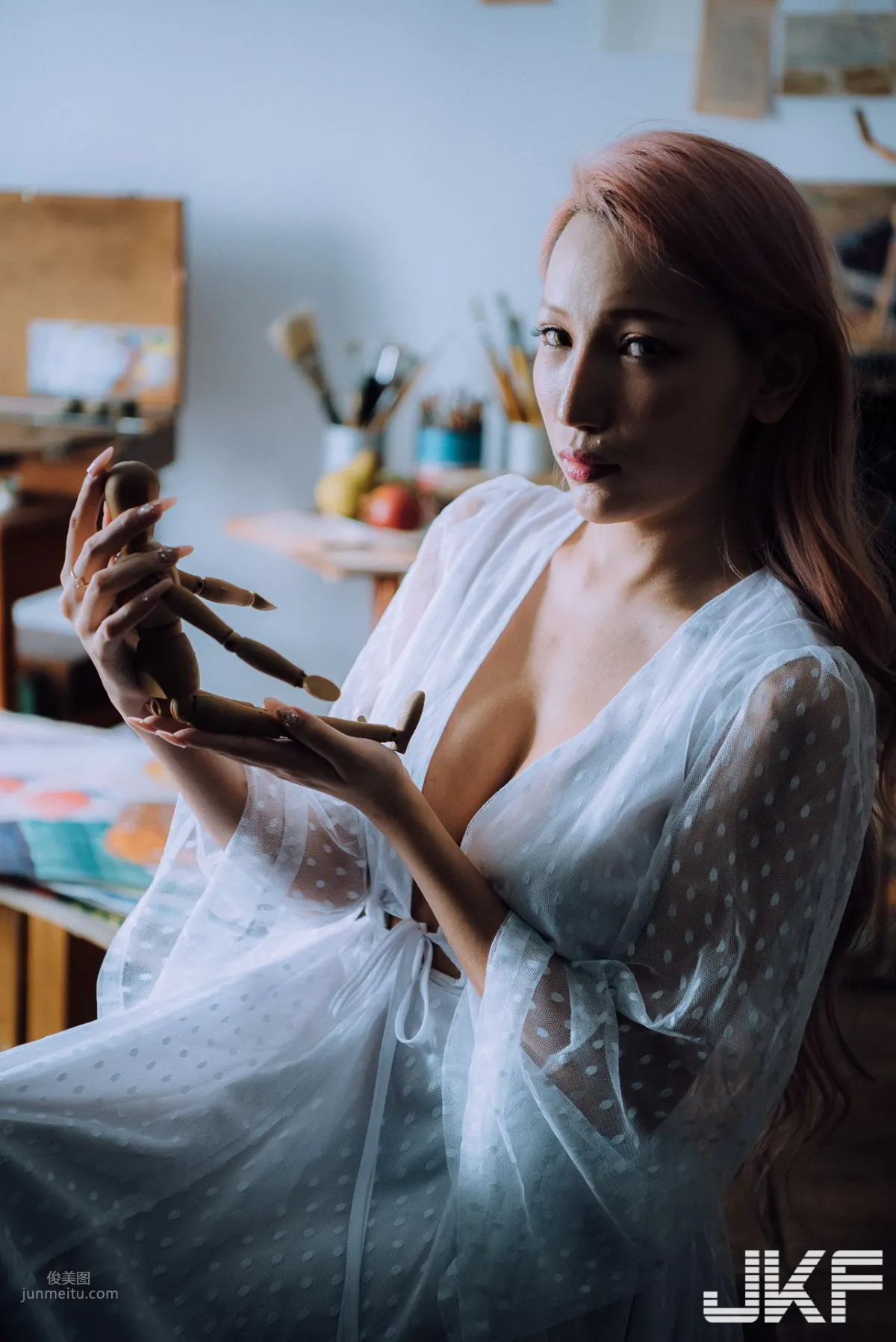 讓人完全無法專心上課的火辣G罩杯辣師「34G Coco」美術班開課！ 14