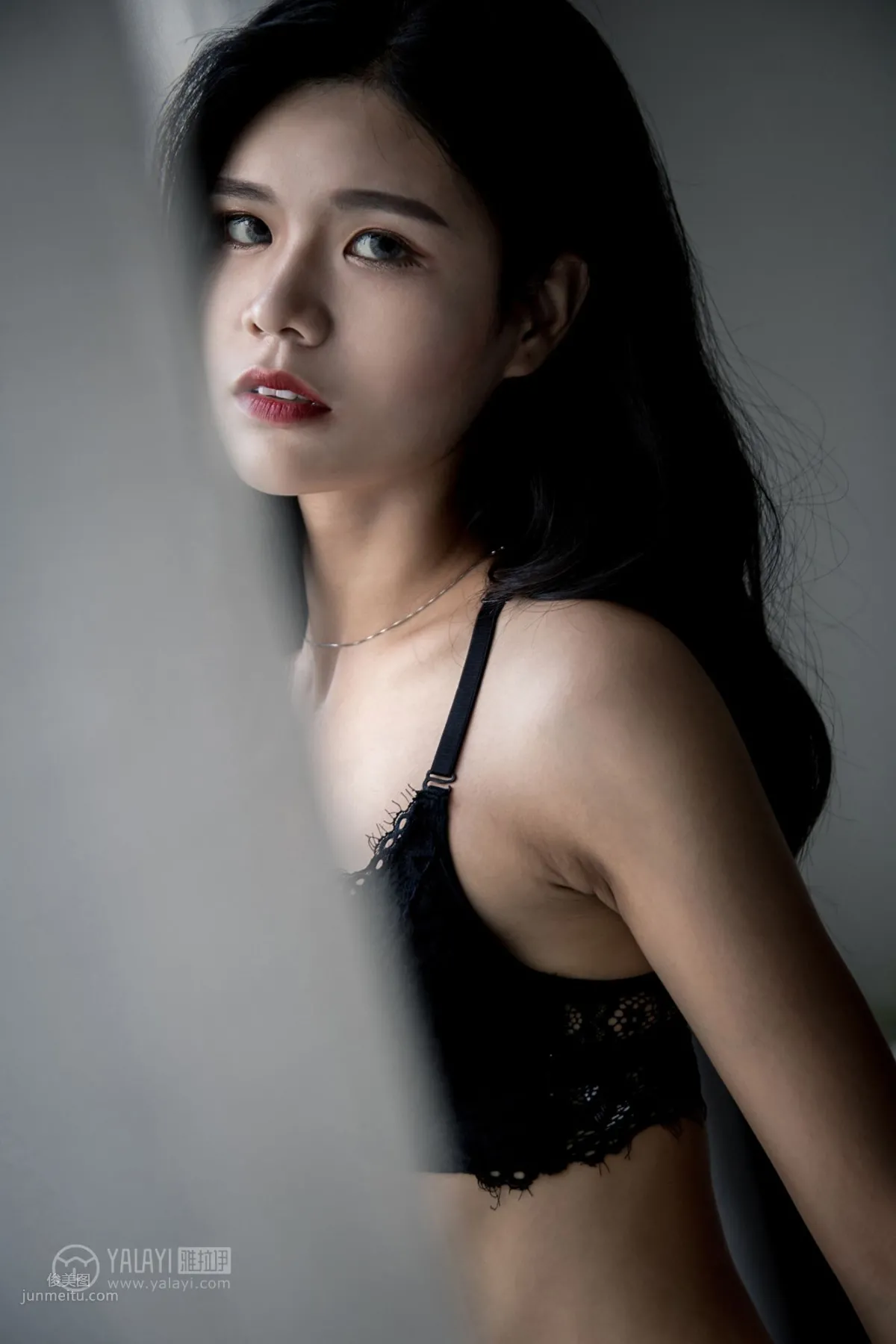 [YALAYI雅拉伊] 2019.02.11 No.095 窺視 小灰 40