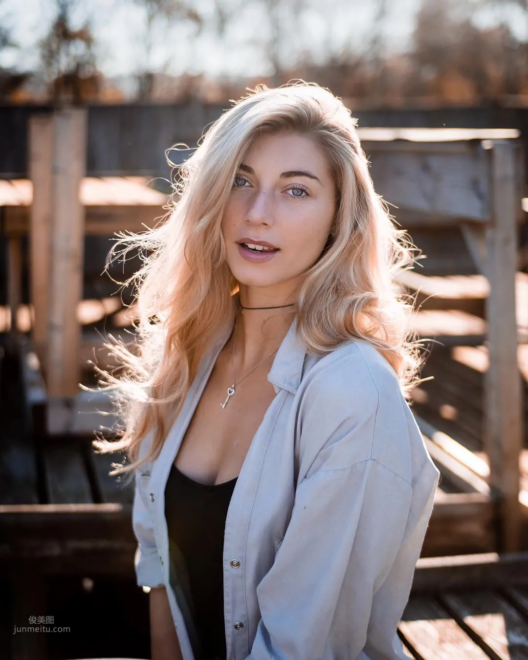 Ella Parsons- 氣質正妹「甜美笑容」讓人嘴角不自覺上揚 3