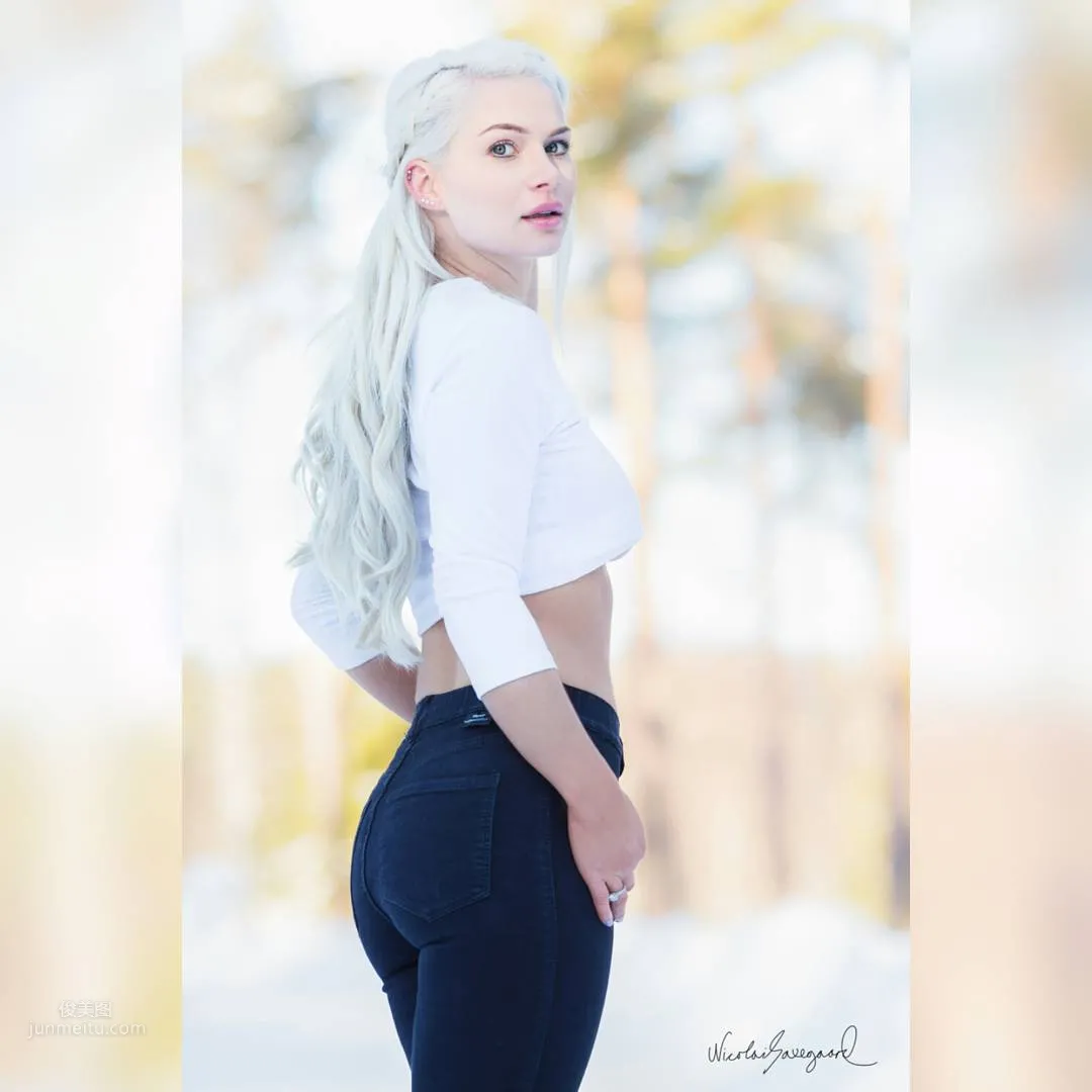 Amalie Helene- 北欧激凸美人让人兴奋_1
