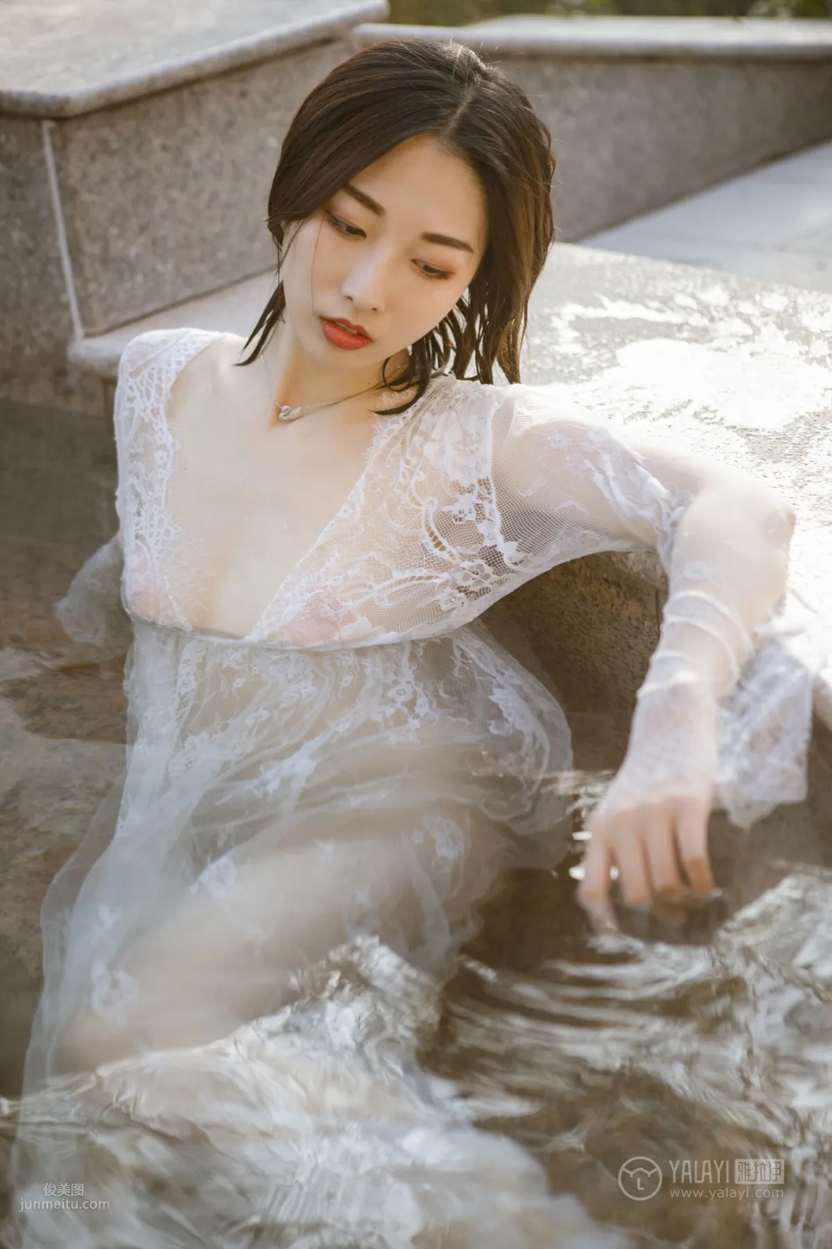 [YALAYI雅拉伊] 2019.01.07 No.161 隐隐的柔情 佳佳 21