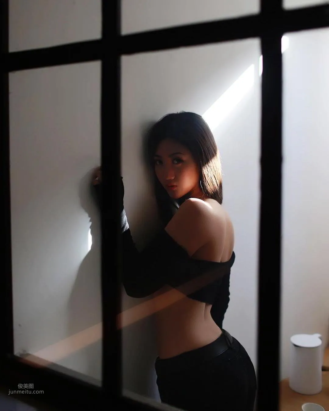 正妹Cassy Luu火辣健身照「胸型超凸出」 10