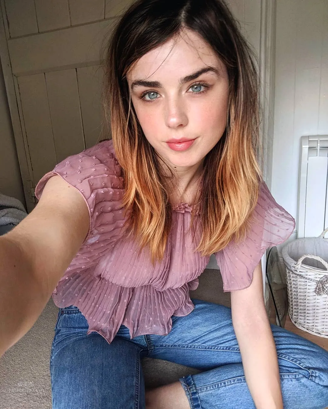 Danielle Sharp- 英国最性感的学生妹_10