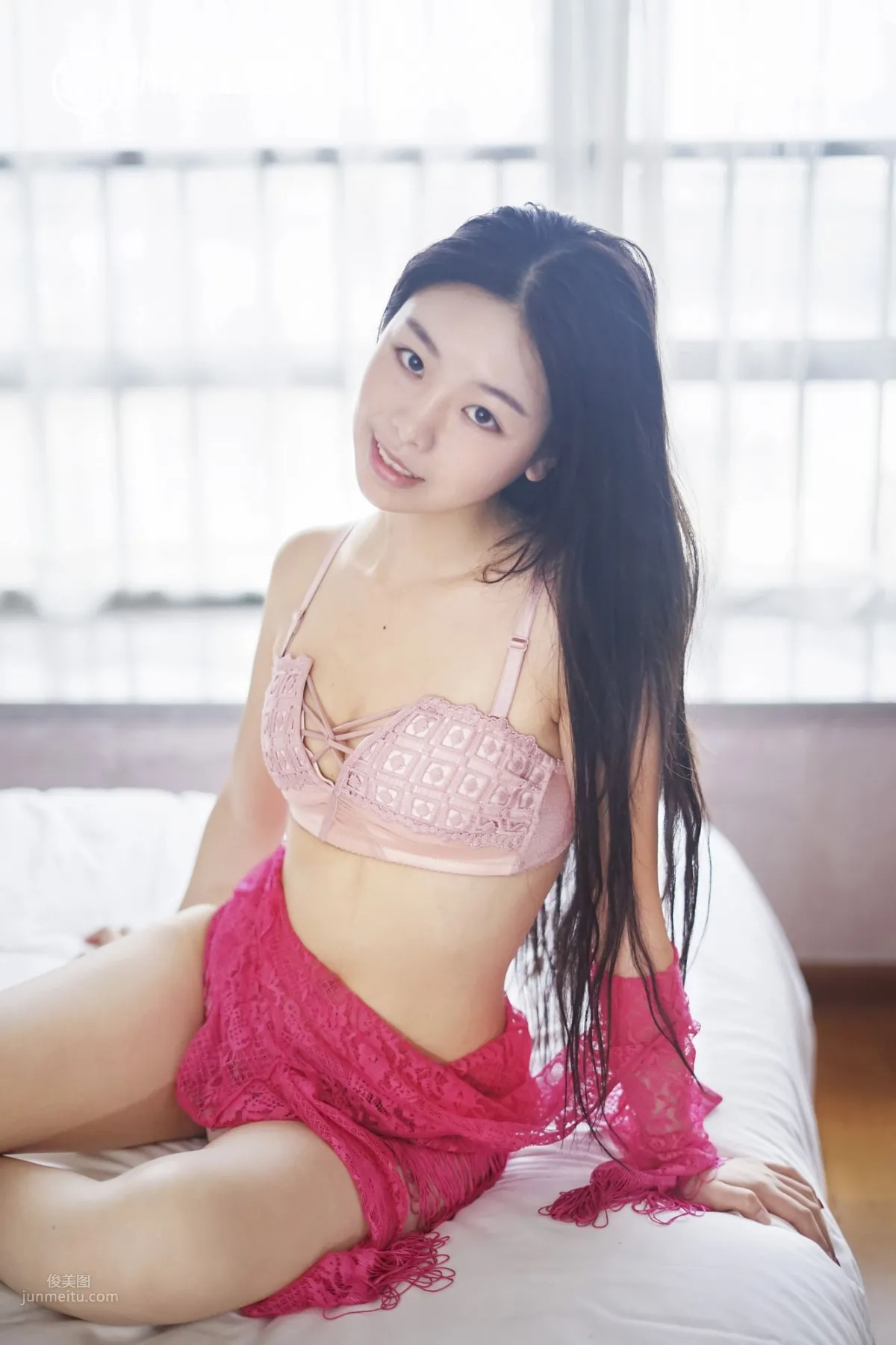 [YALAYI雅拉伊] 2019.03.15 No.049 玫瑰色的你 嚴冰冰 24