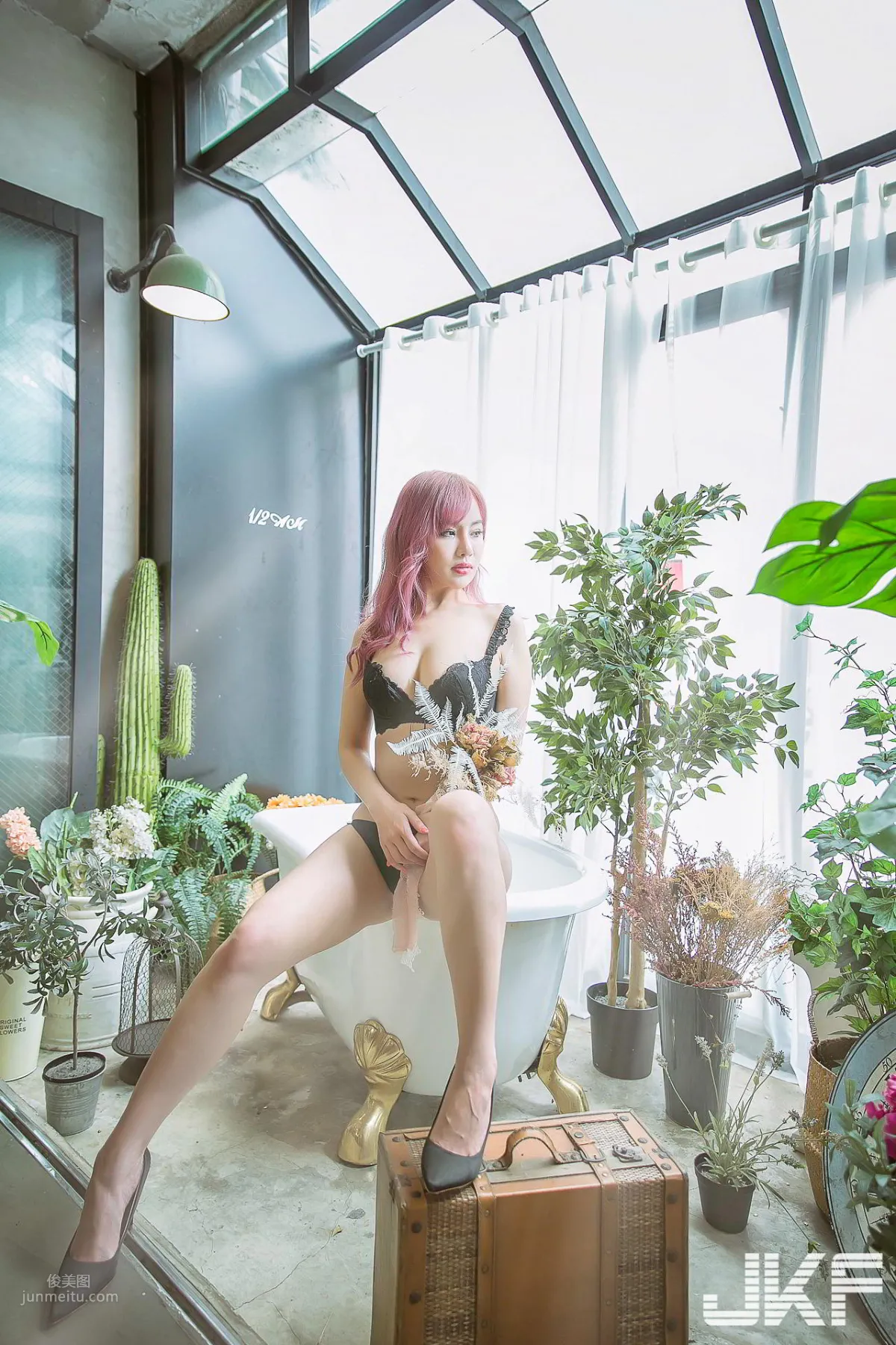 34D美胸好身材！高長身辣模-「LEI YI蕾依」的性感透視！ 20