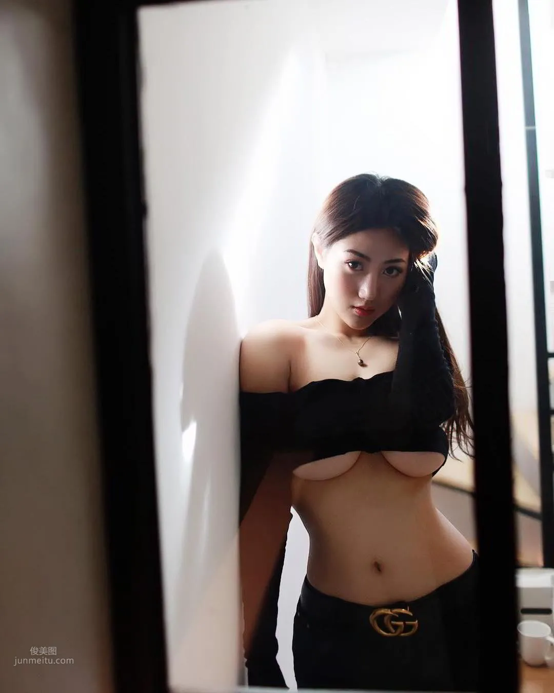 正妹Cassy Luu火辣健身照「胸型超凸出」 9