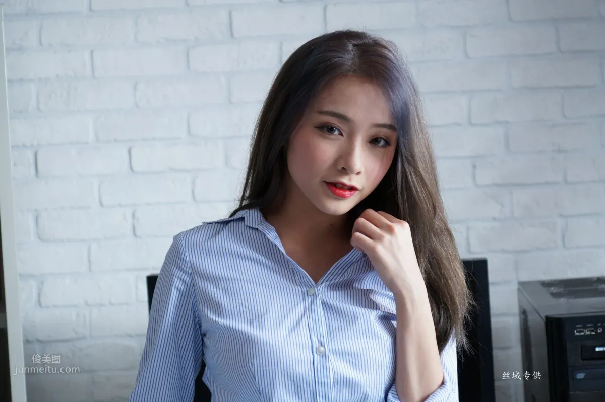 [台湾网美] 萧卉君(闪亮亮Iris) OL_1