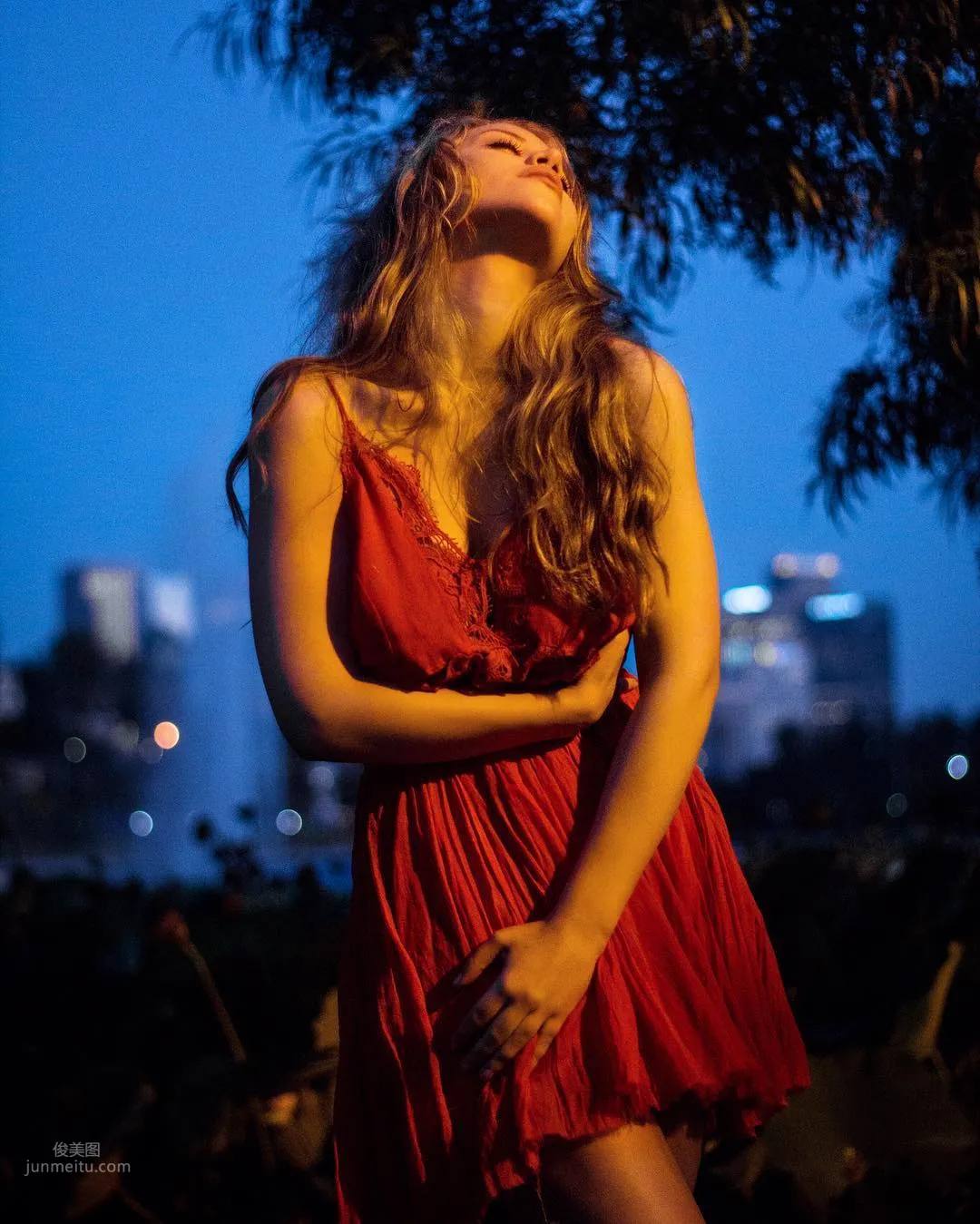 Caylee Cowan- 好萊塢又一性感女新人？ 3