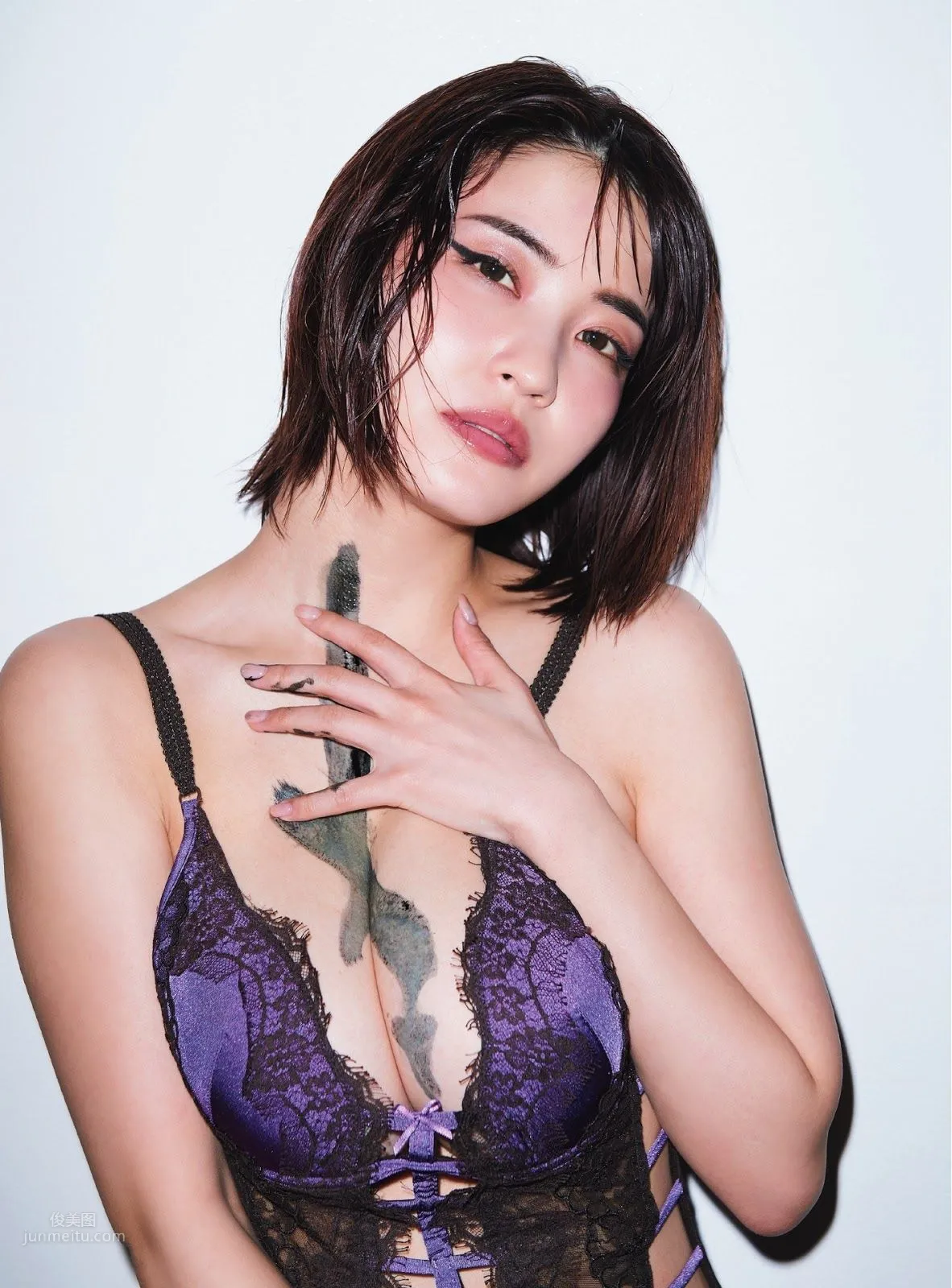 岸明日香- 2019年周刊杂志写真合辑_7