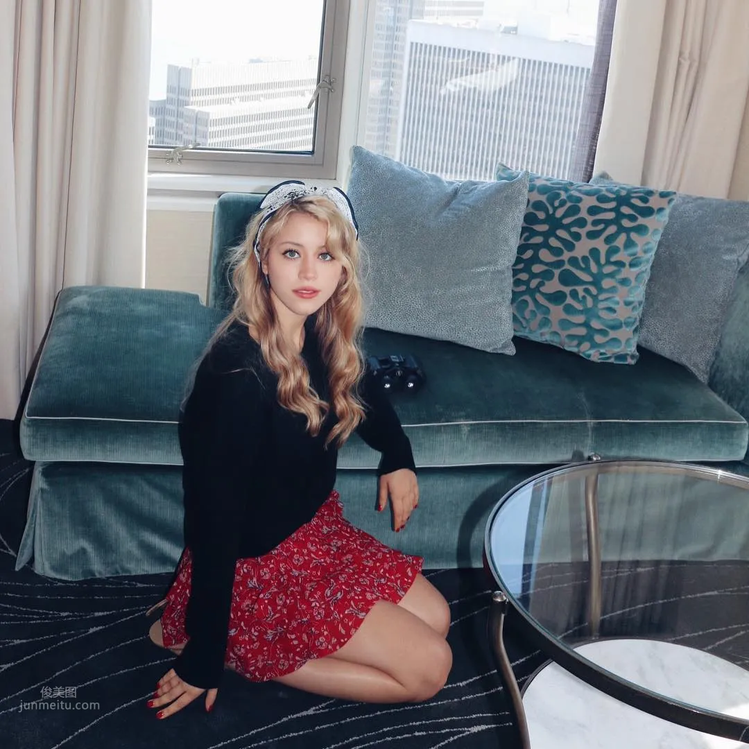 Caylee Cowan- 好萊塢又一性感女新人？ 7