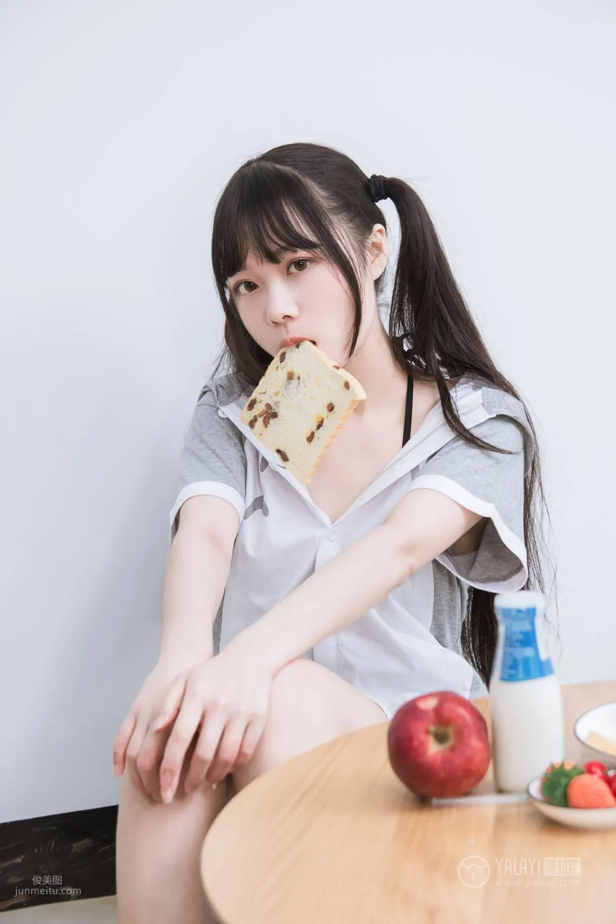 [YALAYI雅拉伊] 2019.03.02 No.201 龍貓睡衣 小琉 31