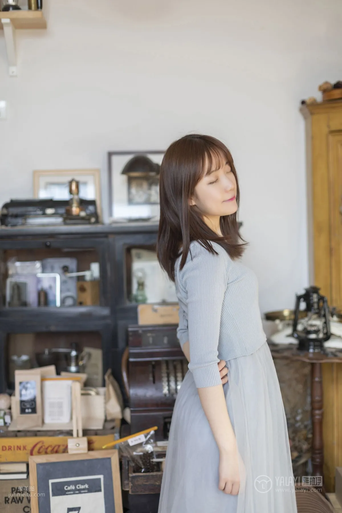 [YALAYI雅拉伊] 2019.04.19 No.249 看着你玩 劉開心 15