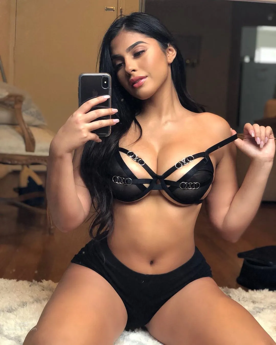 來自邁阿密的狂野玫瑰Amanda Trivizas 34