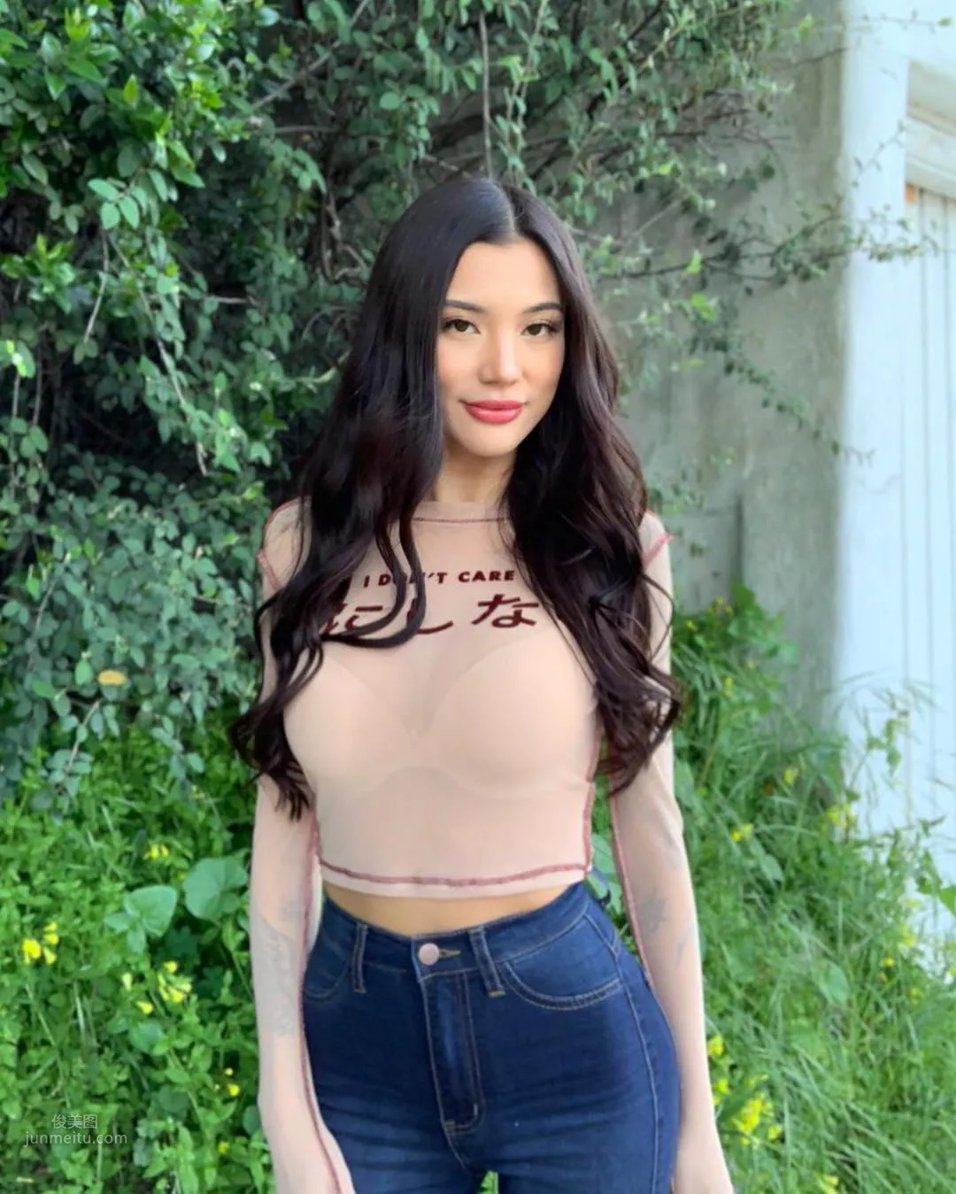 Camila Low- 亞裔小美女私房照 22