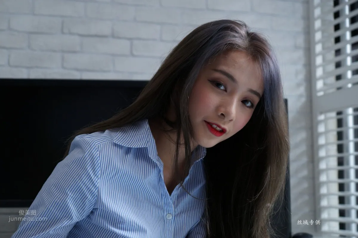 [台灣網美] 蕭卉君(閃亮亮Iris) OL 23