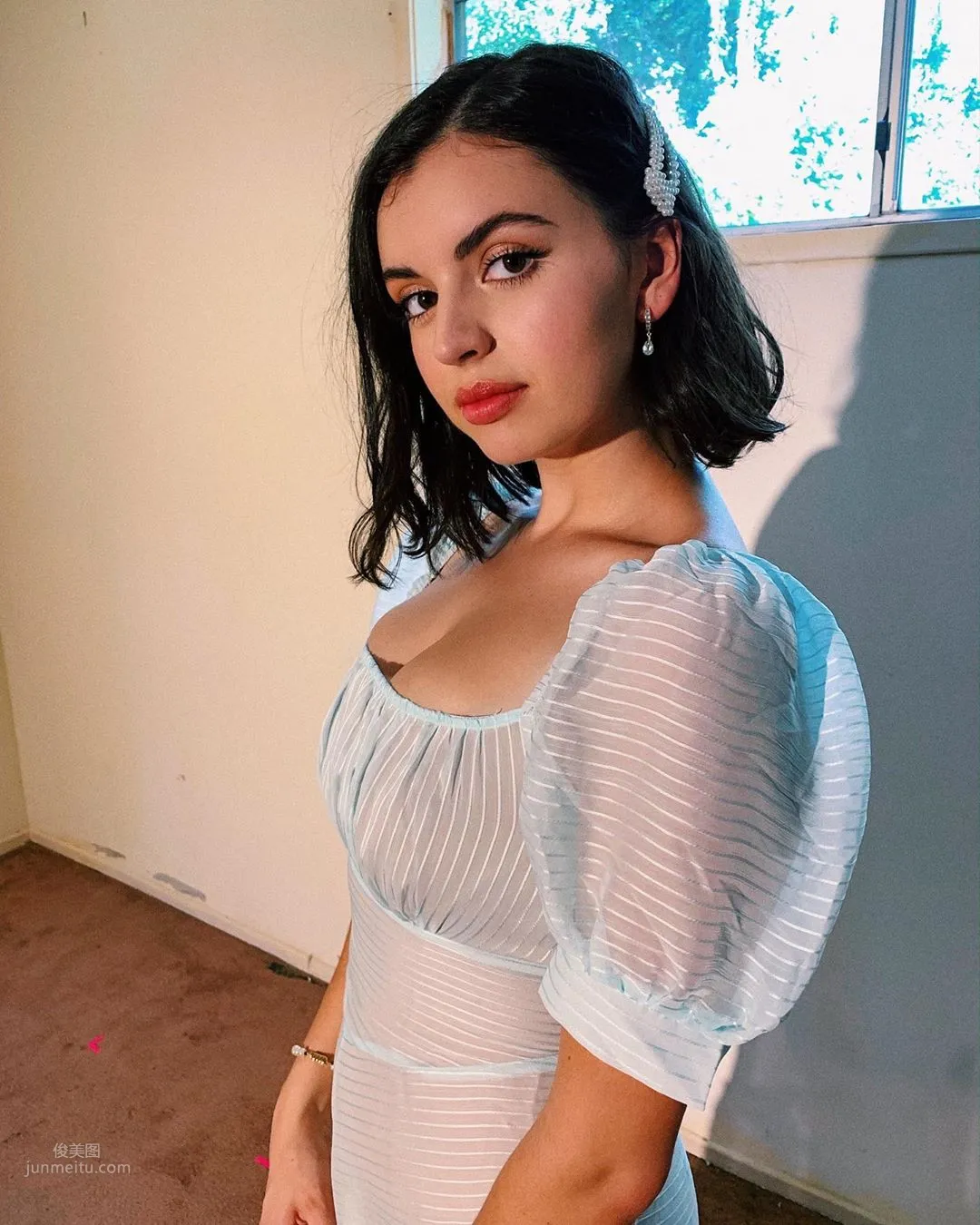 Rebecca Black- 混血女歌手負評百變美女 20