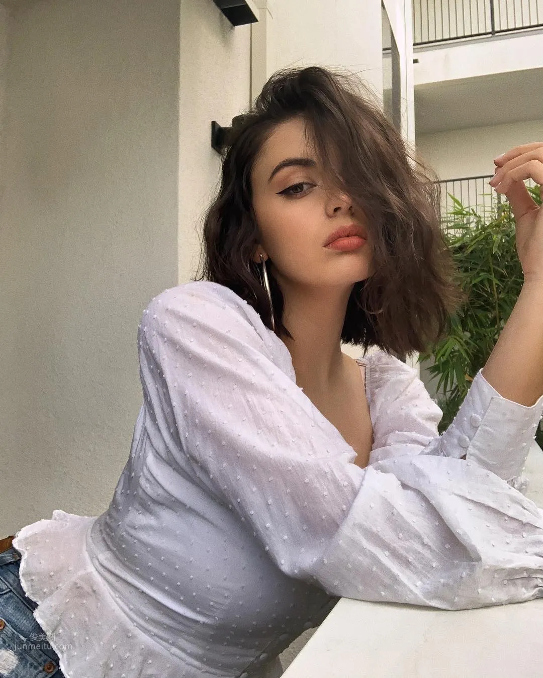 Rebecca Black- 混血女歌手負評百變美女 10