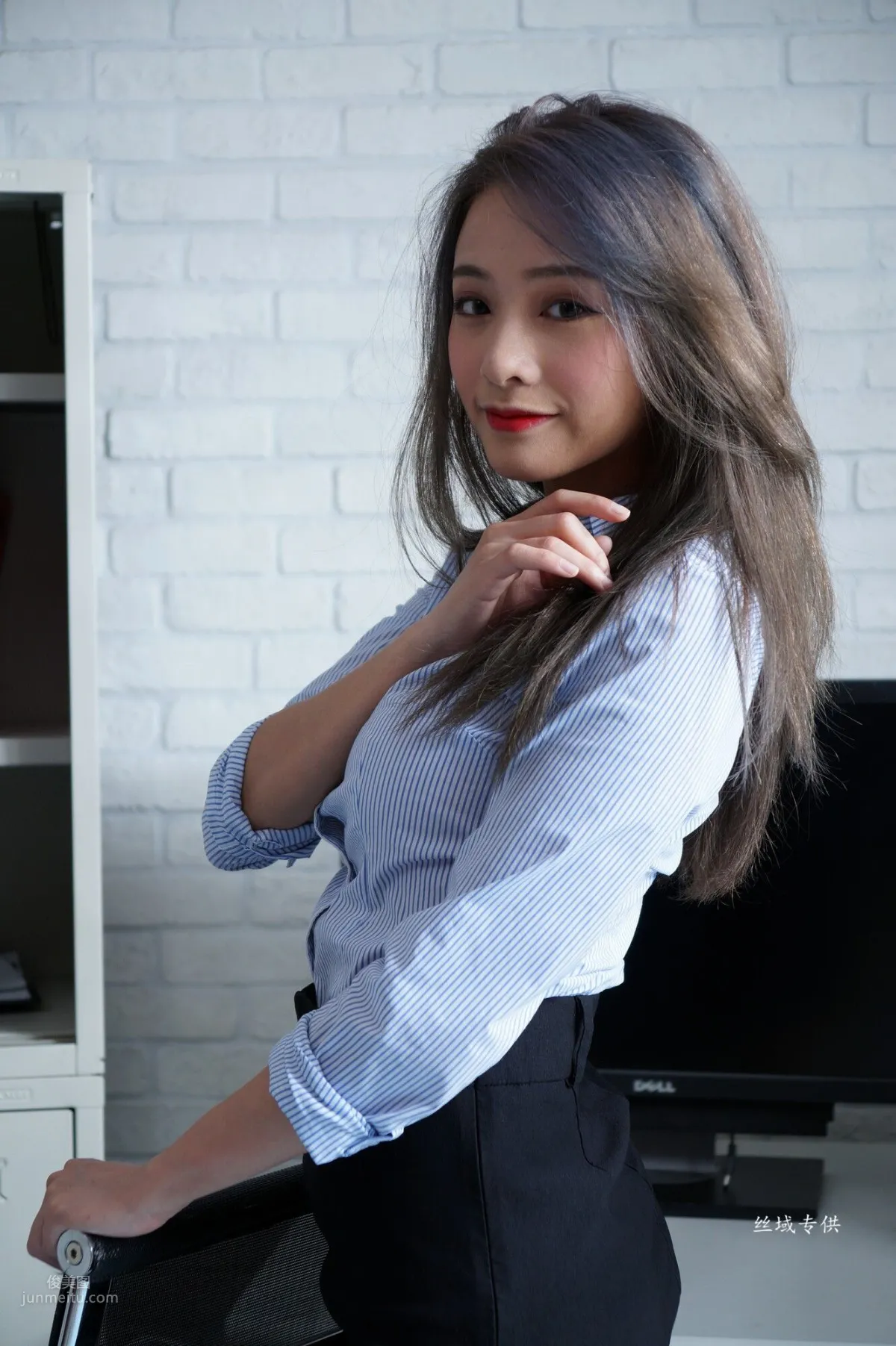 [台灣網美] 蕭卉君(閃亮亮Iris) OL 16