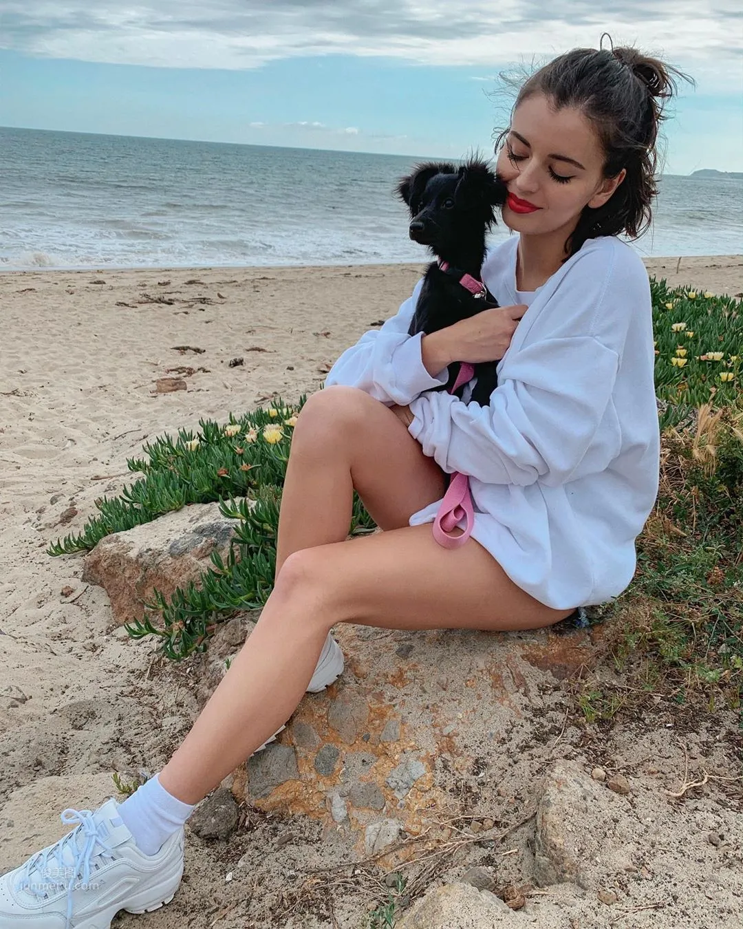 Rebecca Black- 混血女歌手負評百變美女 15