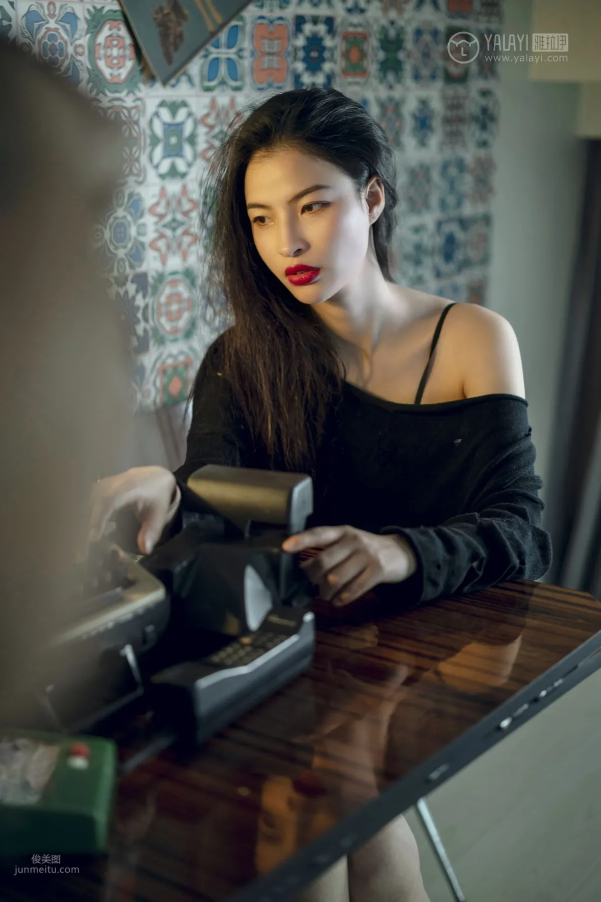 [YALAYI雅拉伊] 2019.06.07 No.302 掙紮中自我救贖 小竹 27