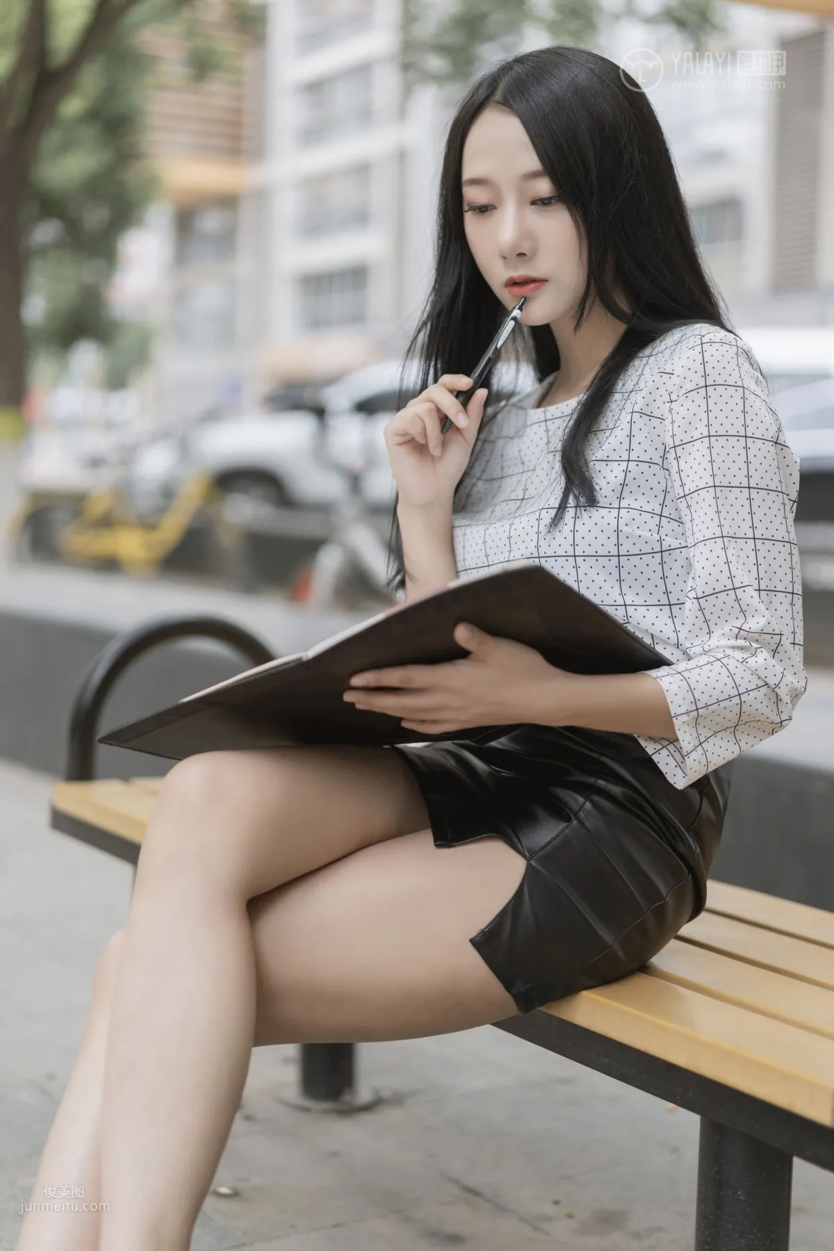 [YALAYI雅拉伊] 2019.06.28 Vol.322 女白領的私生活1 何嘉穎 12