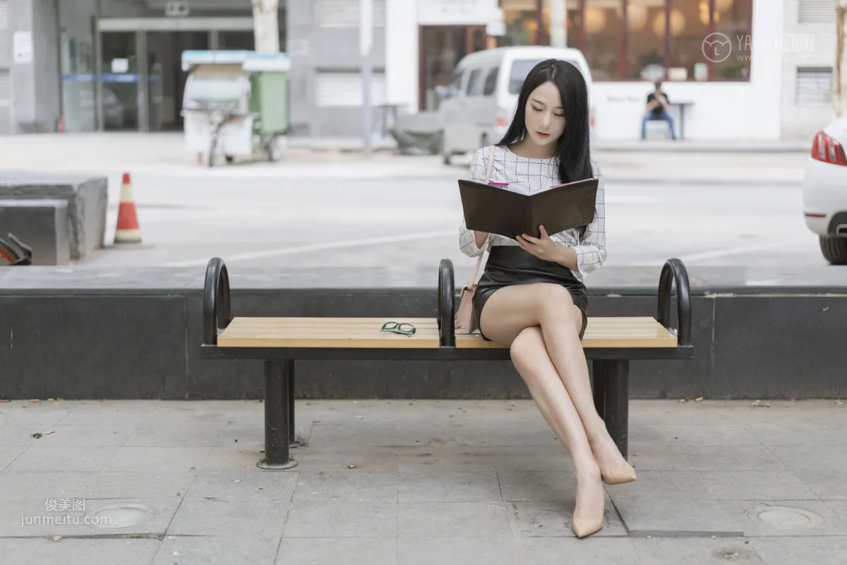 [YALAYI雅拉伊] 2019.06.28 Vol.322 女白領的私生活1 何嘉穎 8