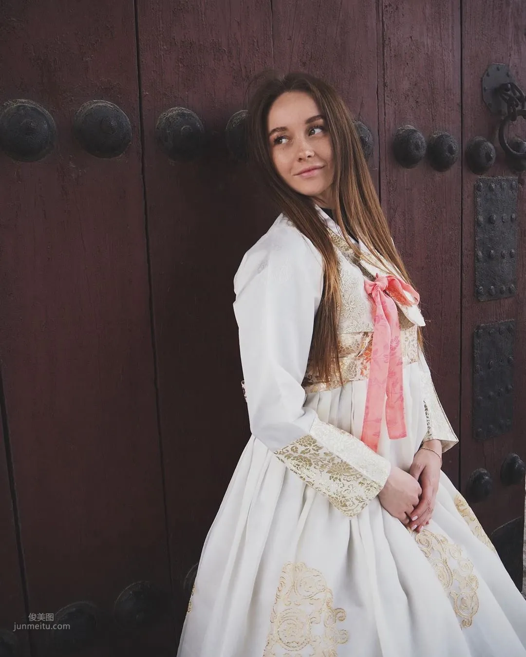 口味甯舍不同？俄羅斯百萬粉絲美女「Olga」 28