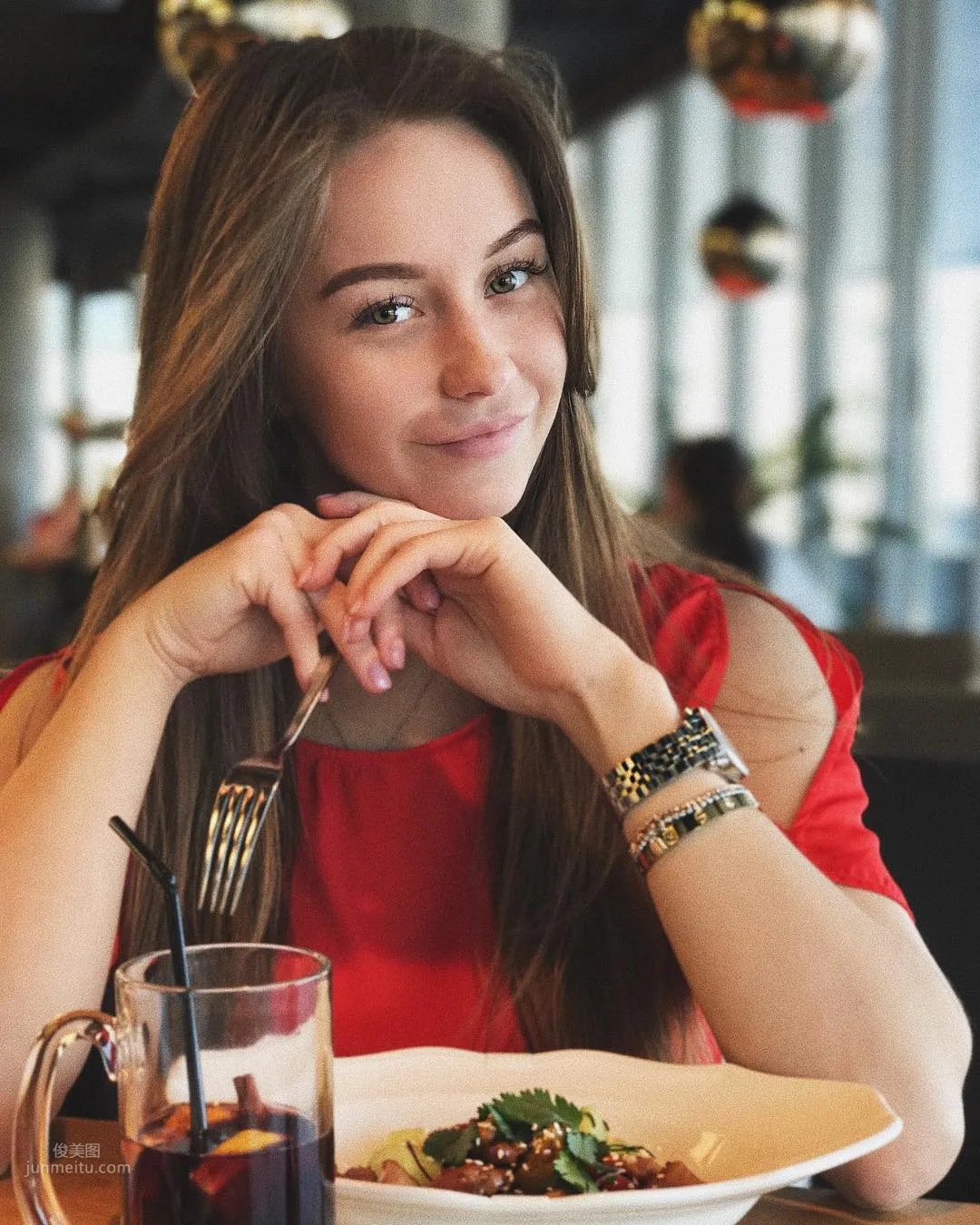 口味甯舍不同？俄羅斯百萬粉絲美女「Olga」 5
