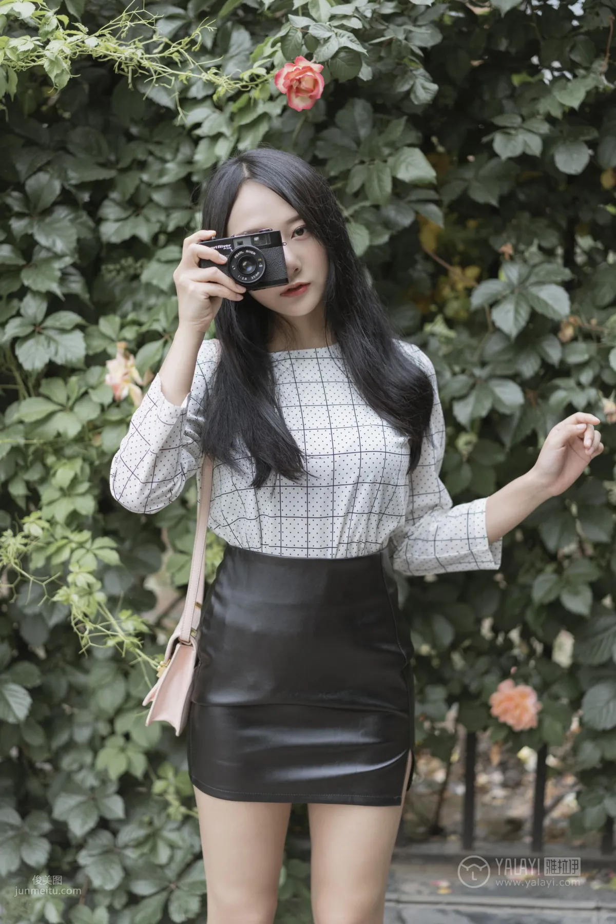 [YALAYI雅拉伊] 2019.06.28 Vol.322 女白領的私生活1 何嘉穎 33