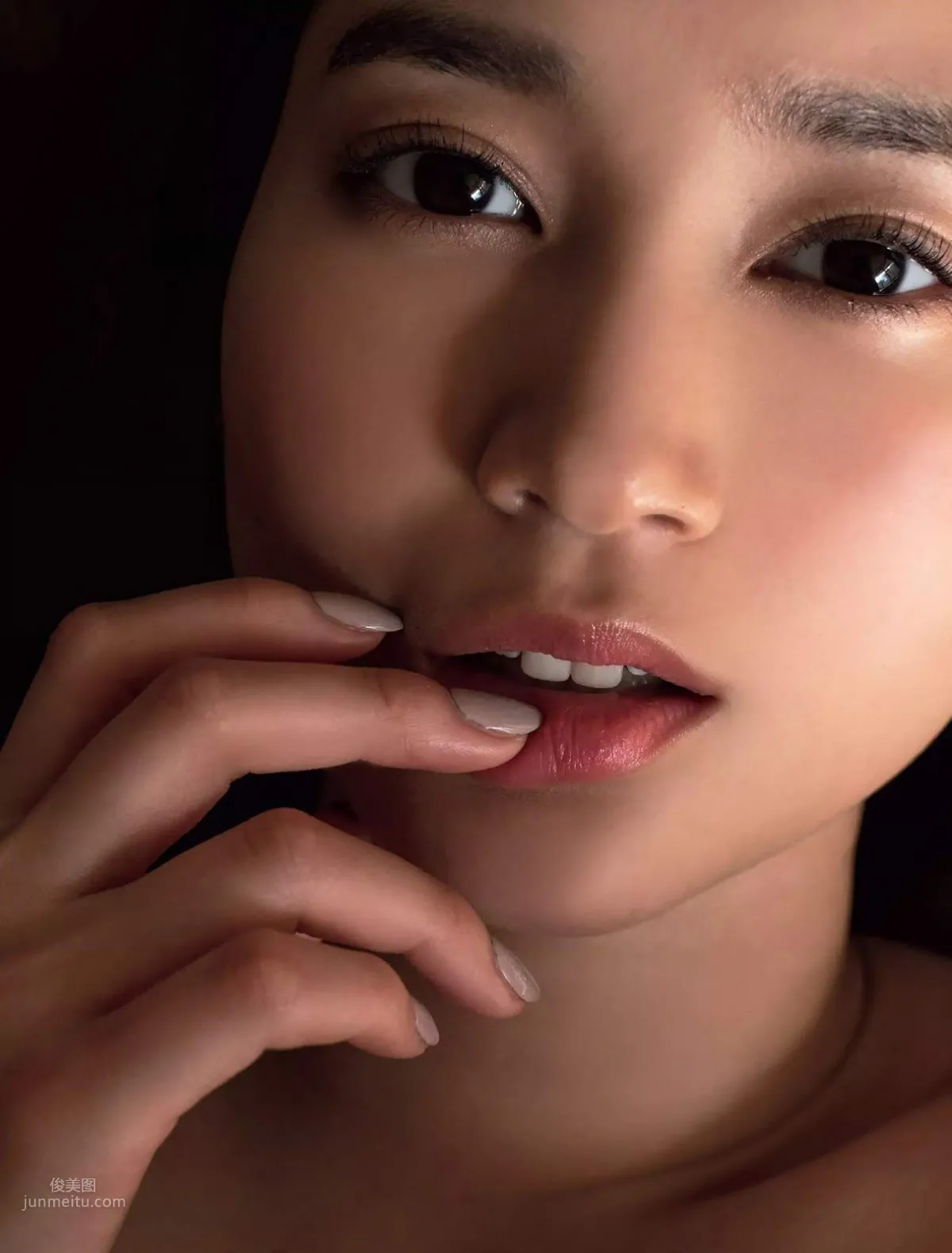 出口亜梨沙, Deguchi Arisa - FRIDAY GOLD, Young Jump, FLASH, 2019_4