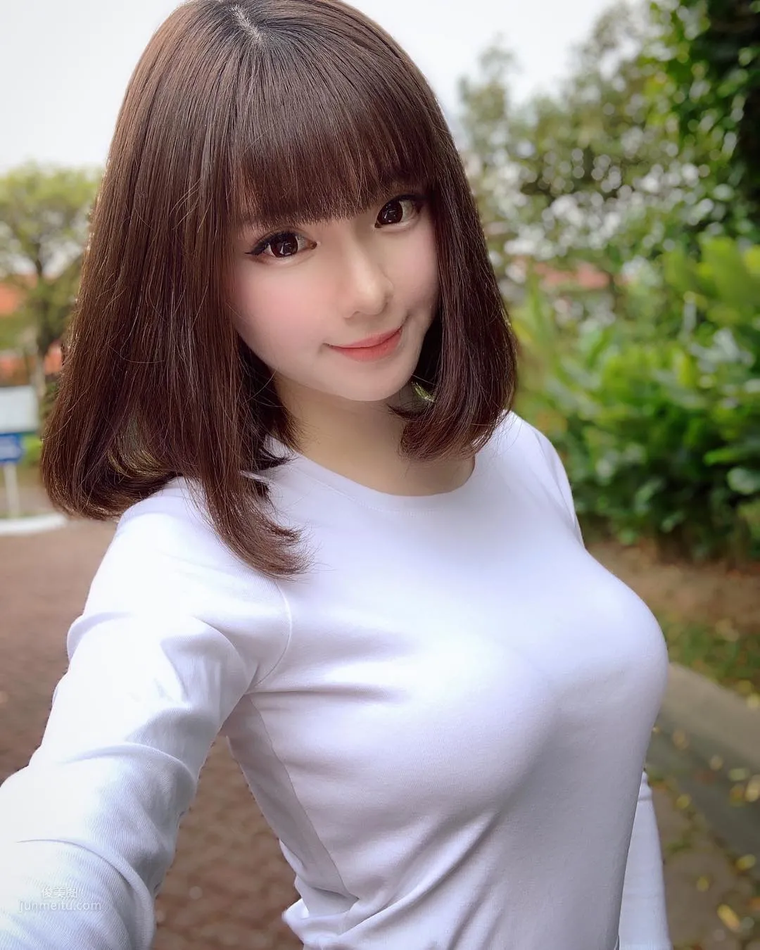 言情小说般梦幻！大马童颜妹「Amy香儿」傲人上围藏不住_6