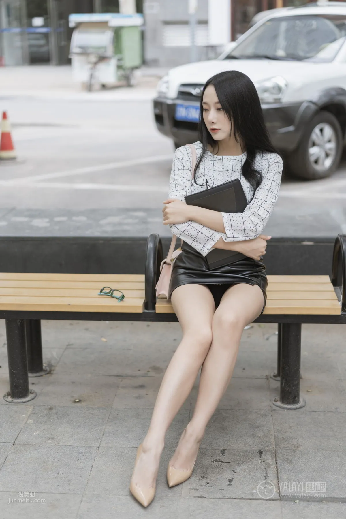 [YALAYI雅拉伊] 2019.06.28 Vol.322 女白領的私生活1 何嘉穎 7