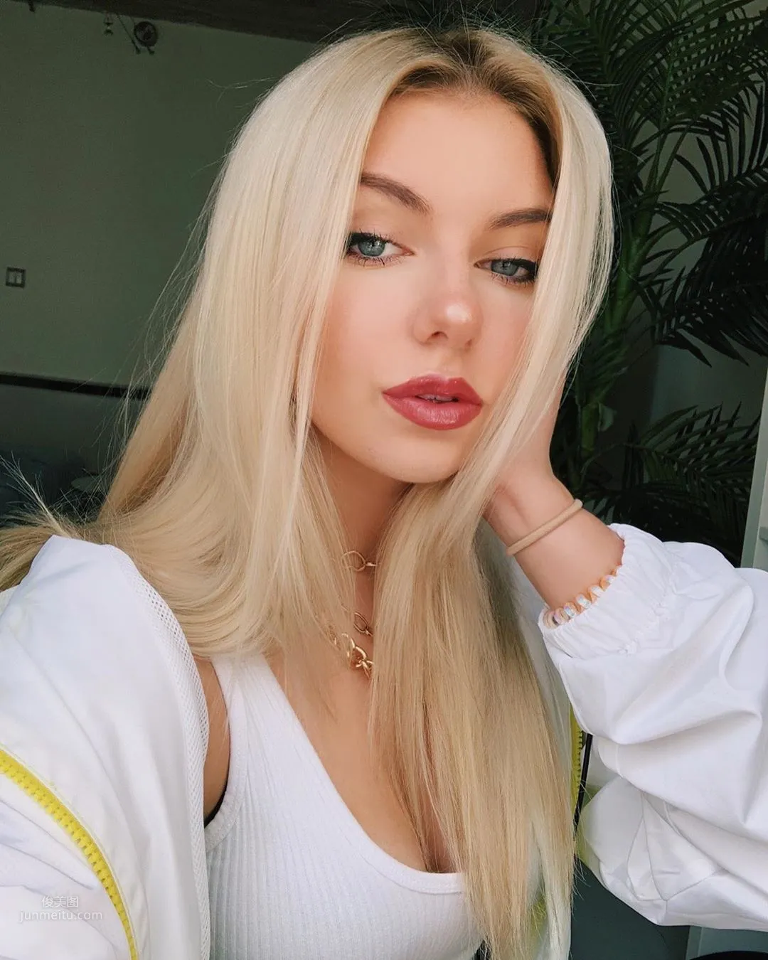 Brooke Barry- 美國抖音網紅女神 12