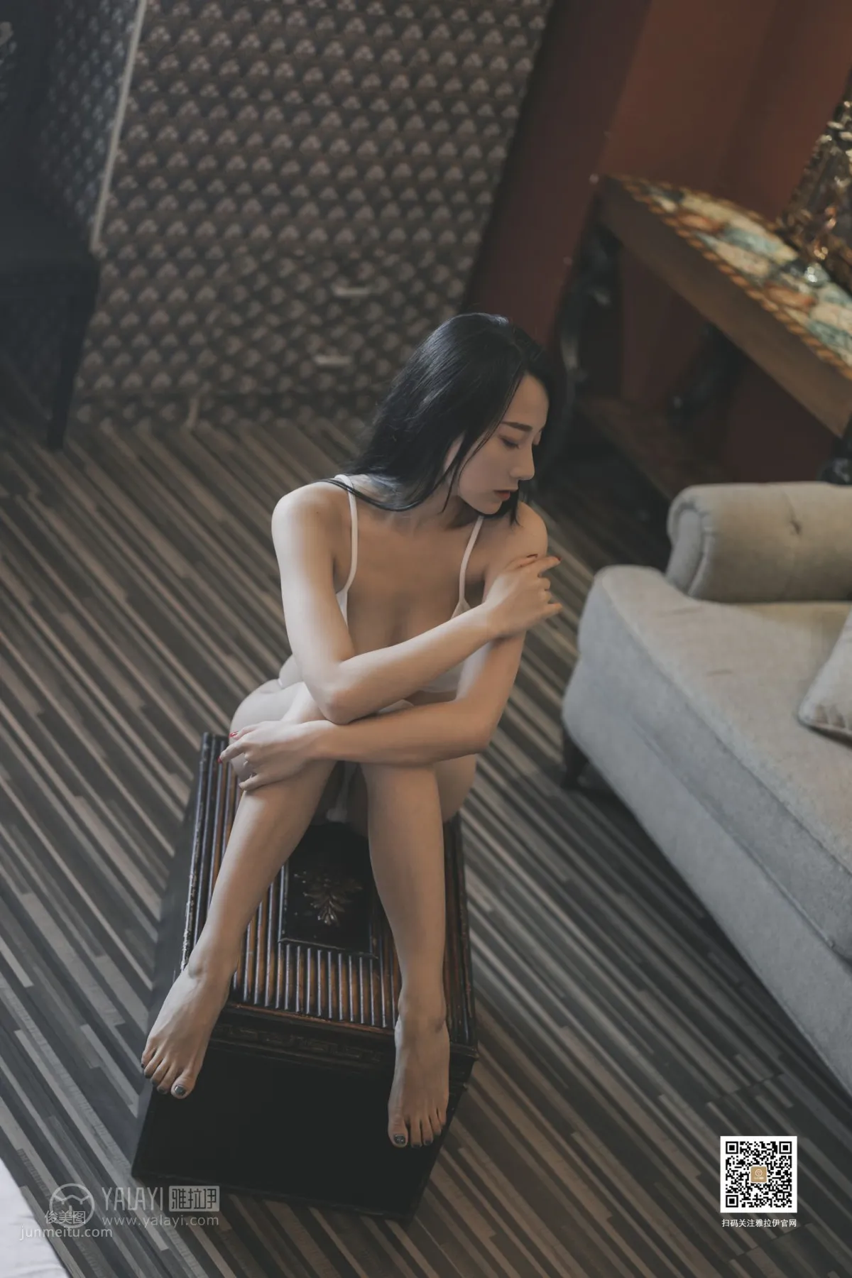 [YALAYI雅拉伊] 2019.08.08 Vol.363 女白领的私房照 何嘉颖_42