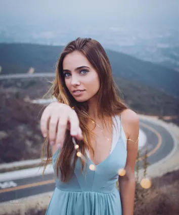 Lexi Hensler- 顔值與美貌并存
