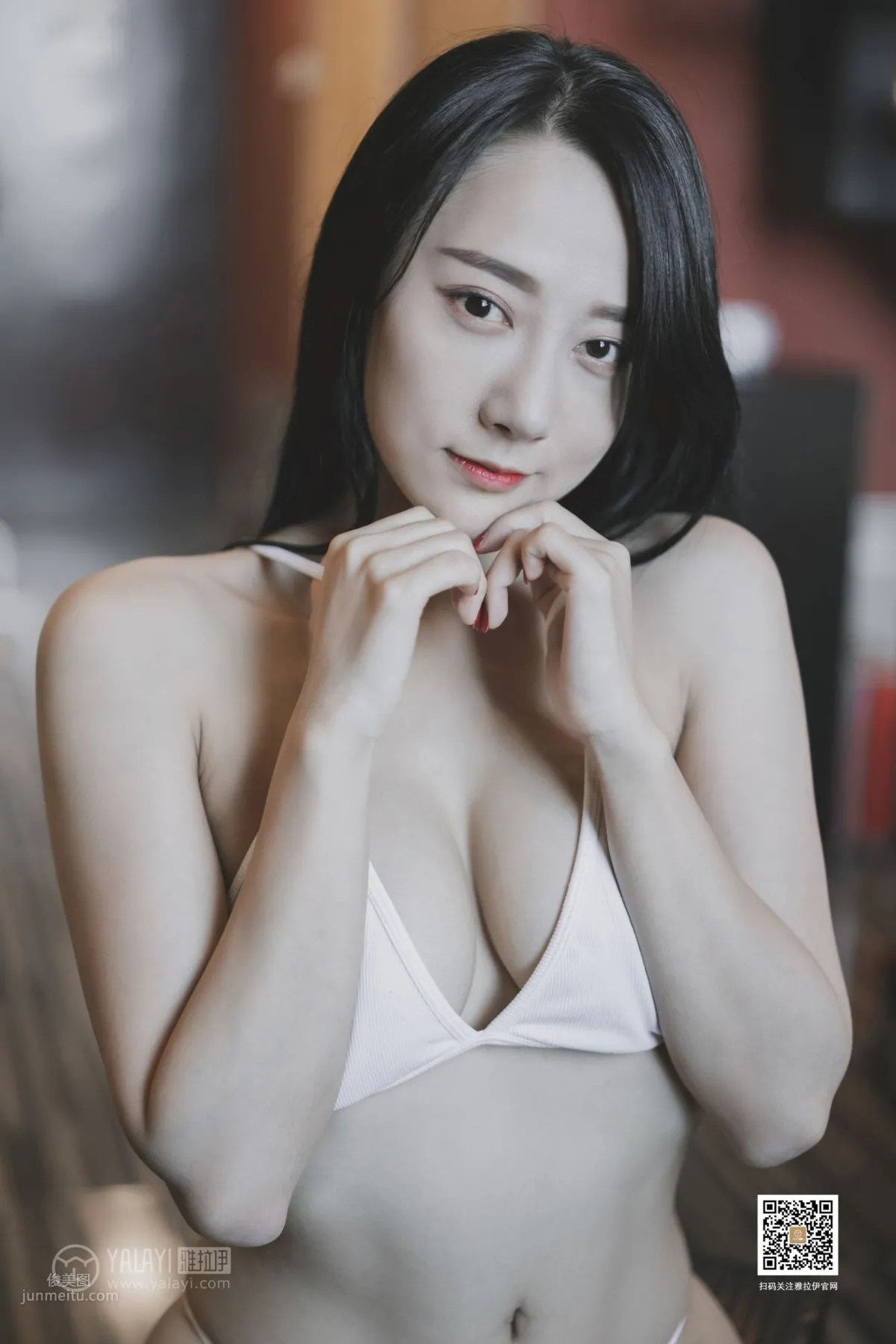 [YALAYI雅拉伊] 2019.08.08 Vol.363 女白领的私房照 何嘉颖_33