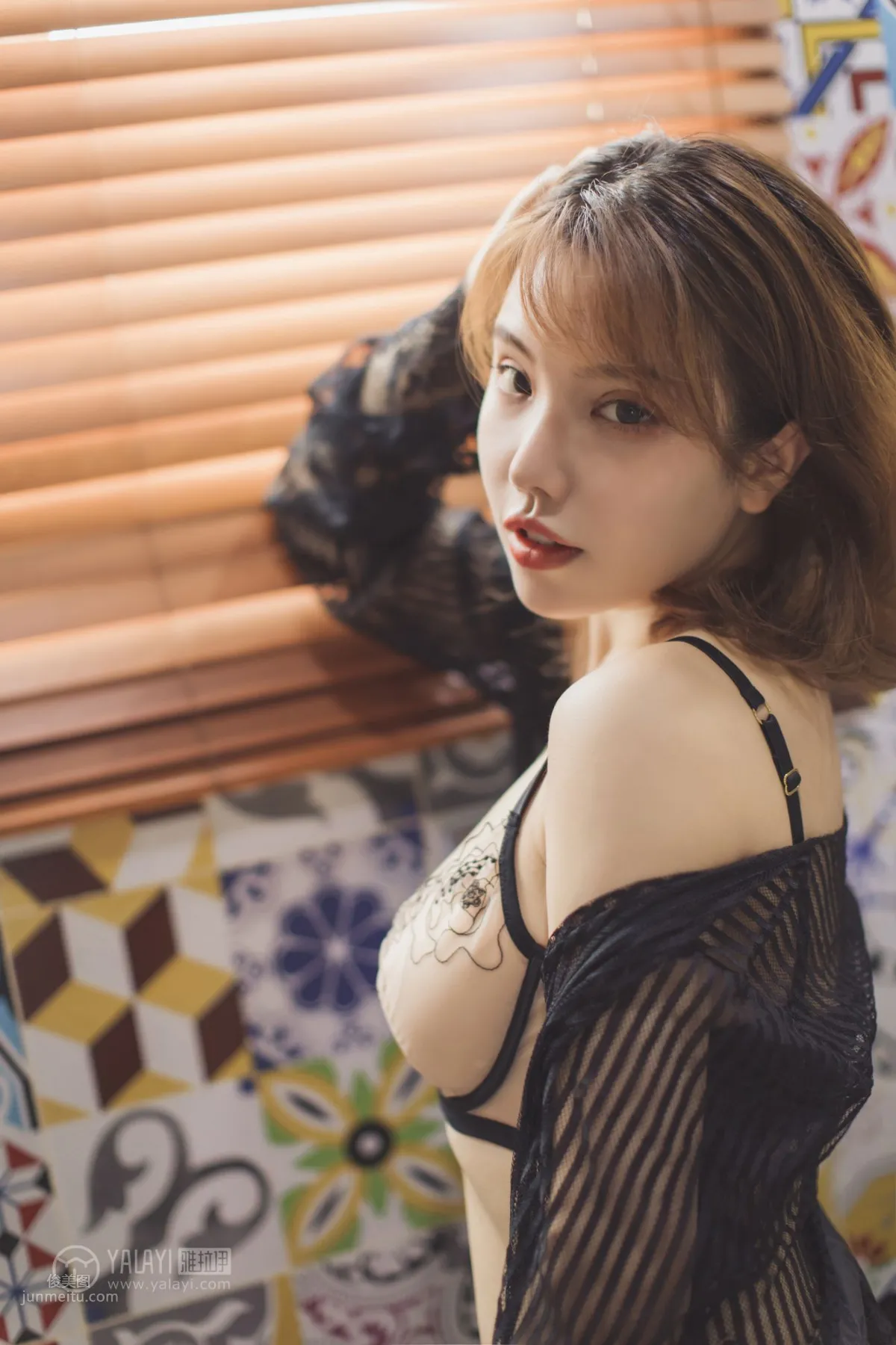 [YALAYI雅拉伊] 2019.07.31 No.355 輕熟女 黃樂然 10
