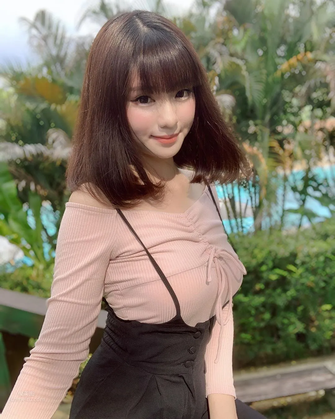 言情小说般梦幻！大马童颜妹「Amy香儿」傲人上围藏不住_7