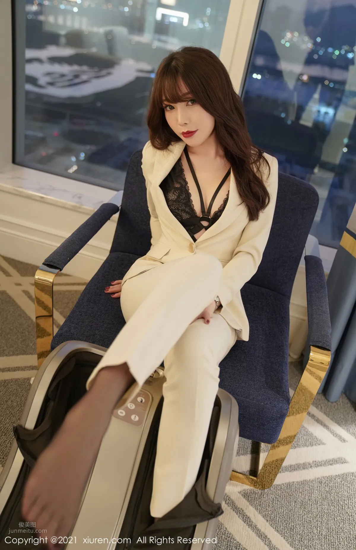 [XiuRen] 2021.03.12 No.3195 芝芝Booty 14