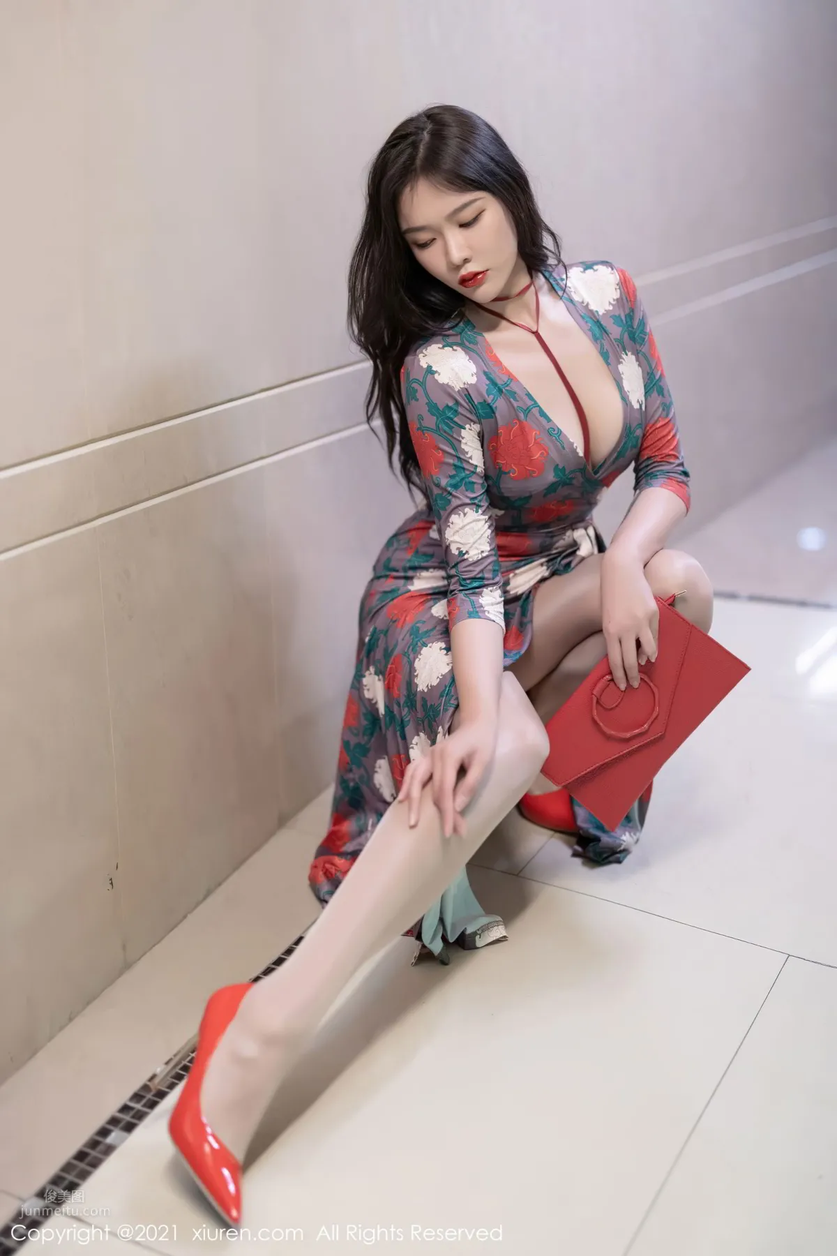 冷豔美人娜比 華麗雍容的長裙 10