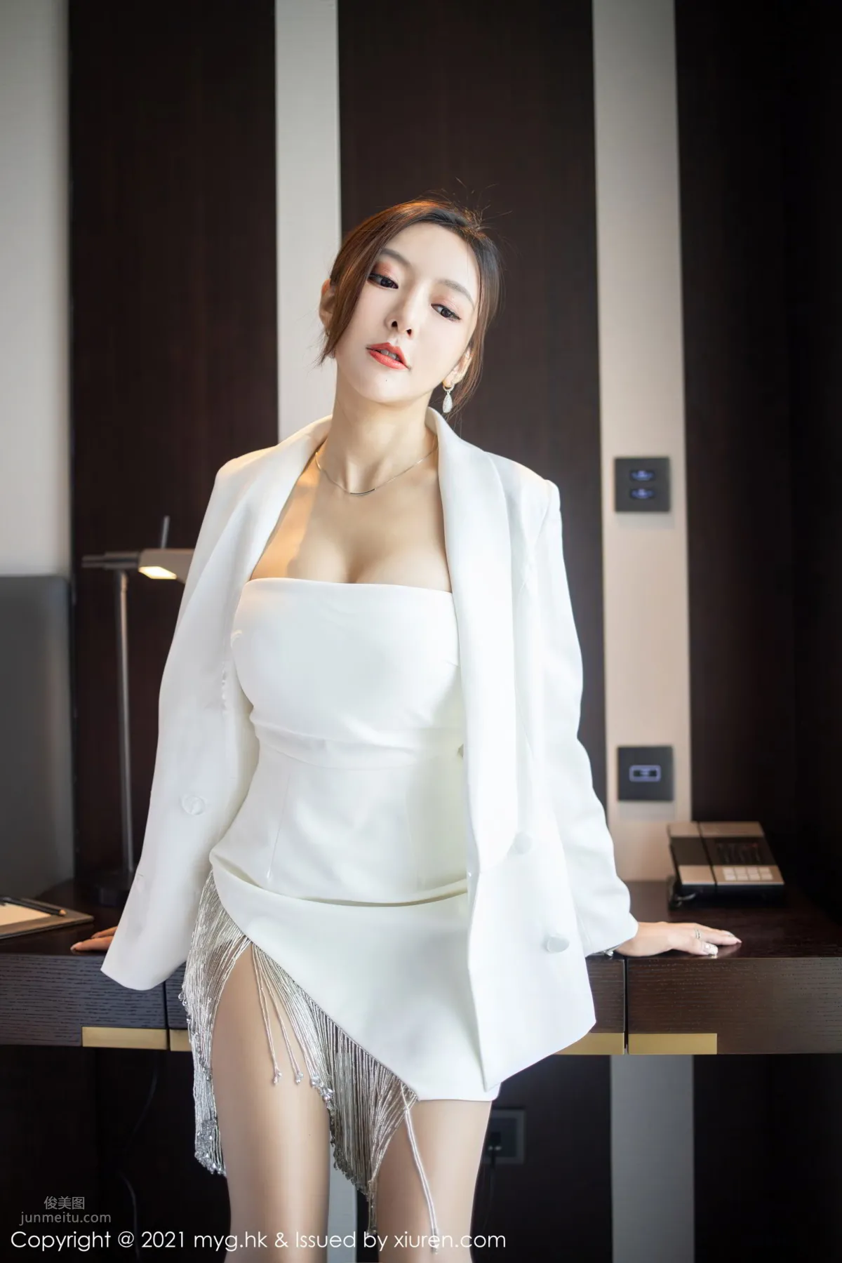 女神王馨瑤yanni 潔白耀眼抹胸服飾 8