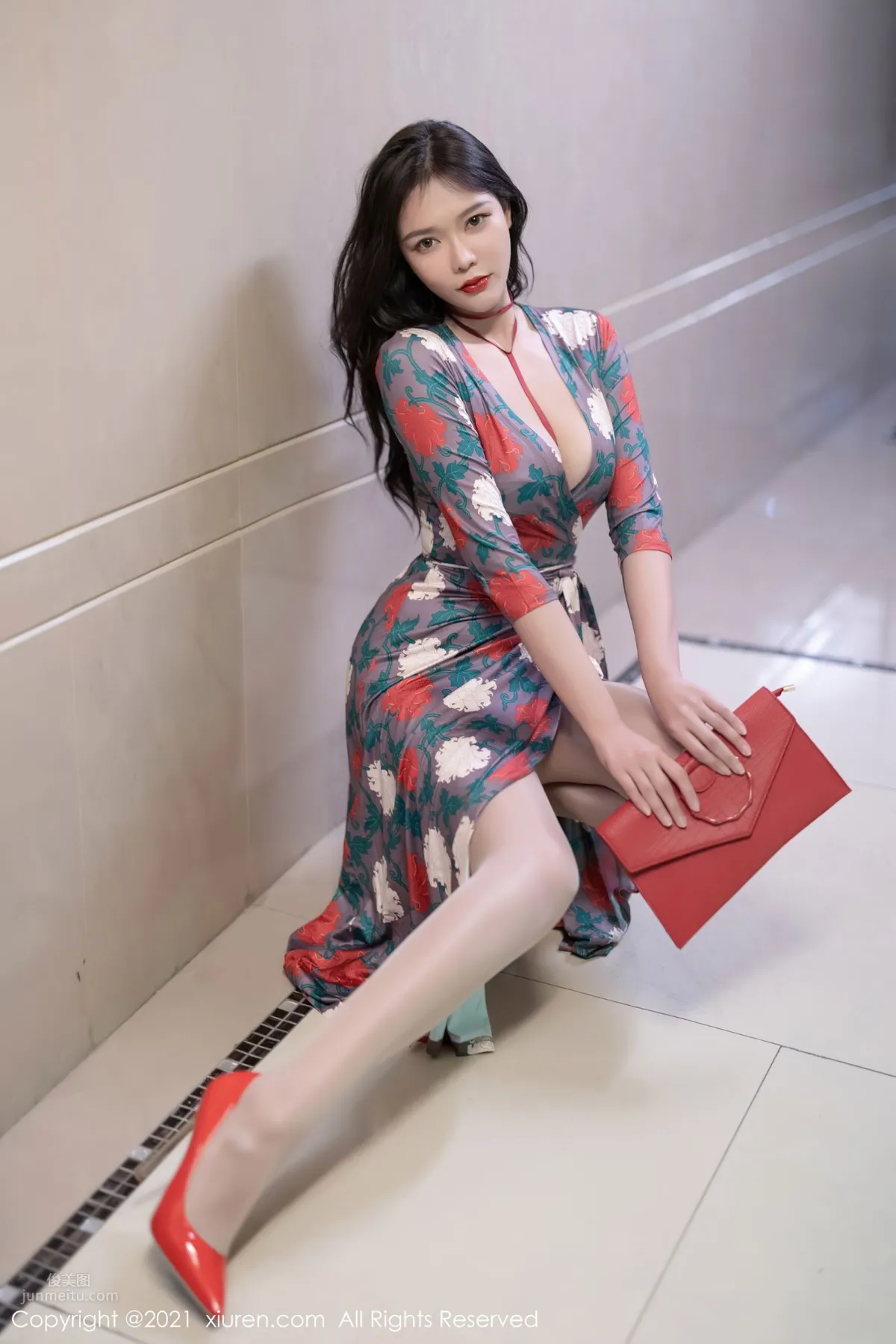 冷豔美人娜比 華麗雍容的長裙 9