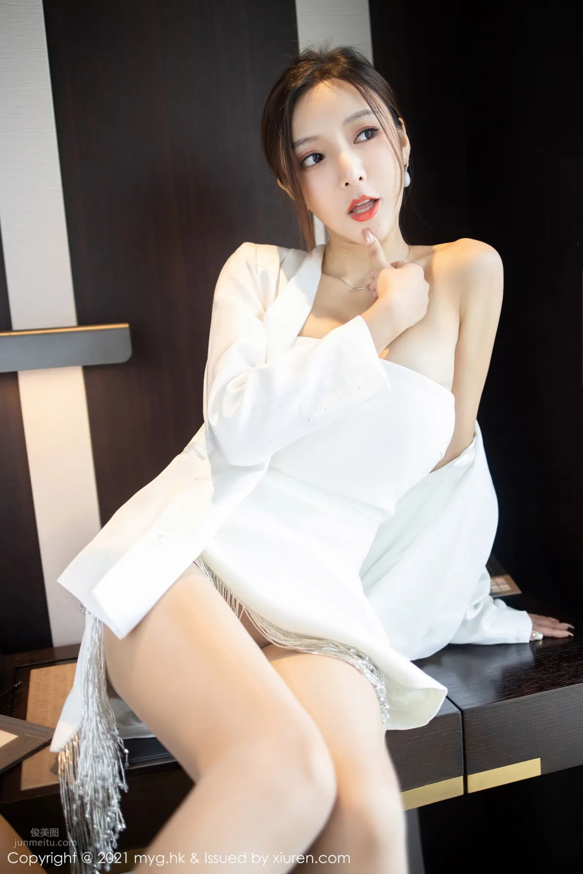 女神王馨瑤yanni 潔白耀眼抹胸服飾 16