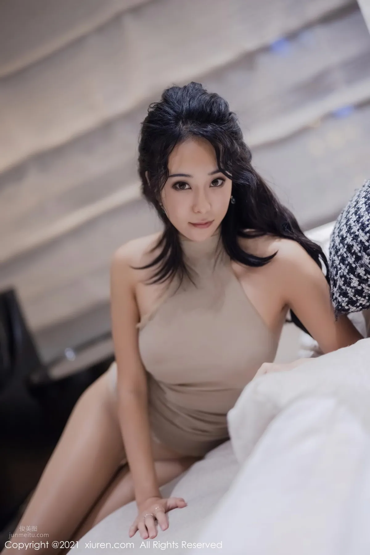 小姐姐藍夏Akasha 輕透服飾凹凸動人 14