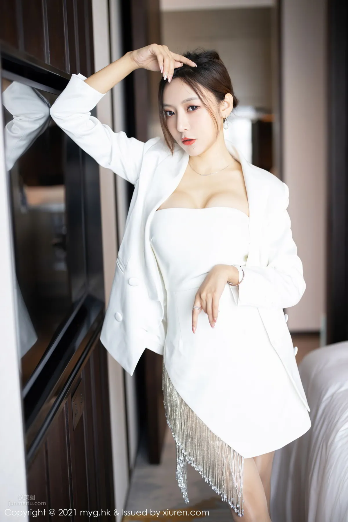 女神王馨瑤yanni 潔白耀眼抹胸服飾 5