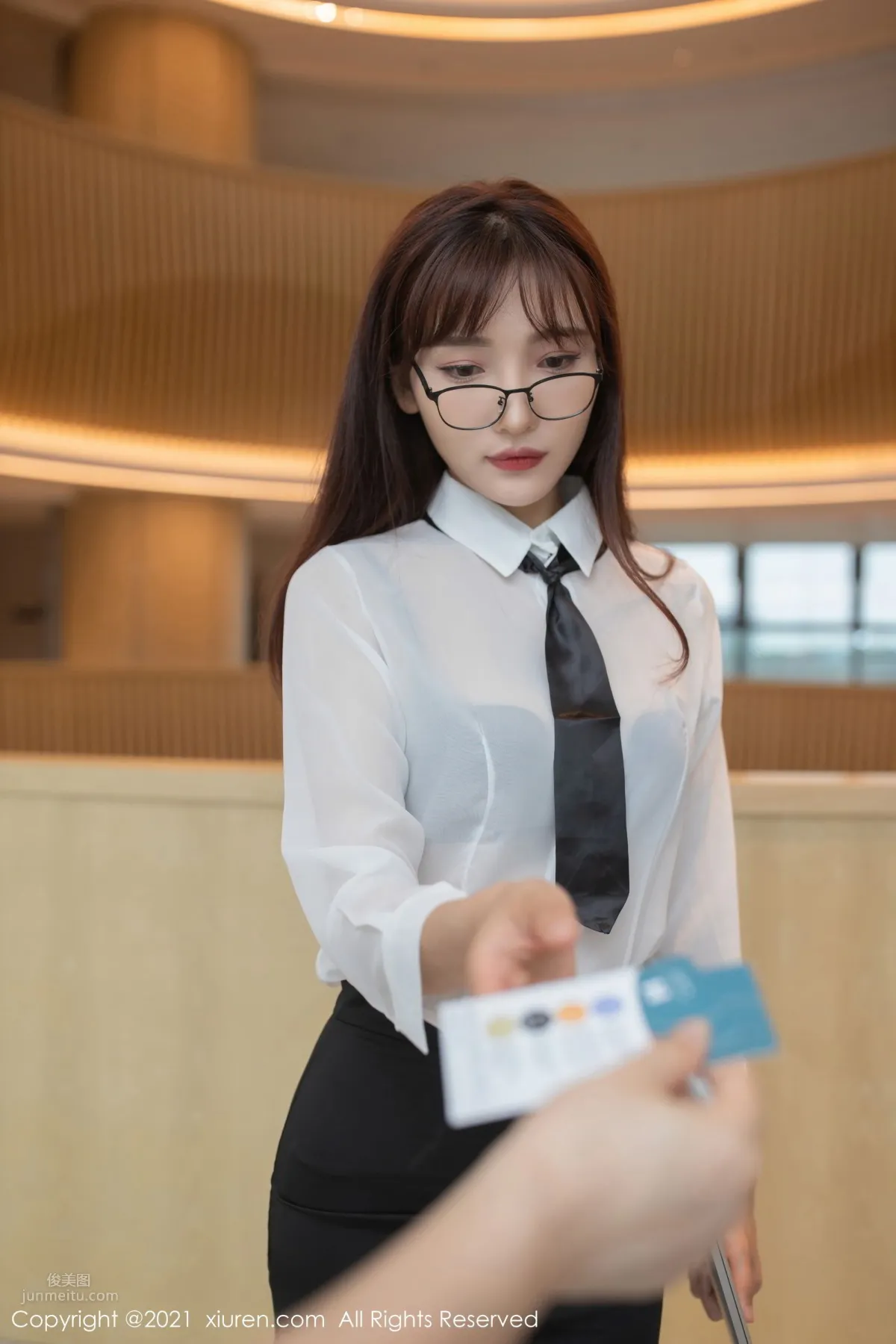 女神總裁陸萱萱 雙人房的故事 3