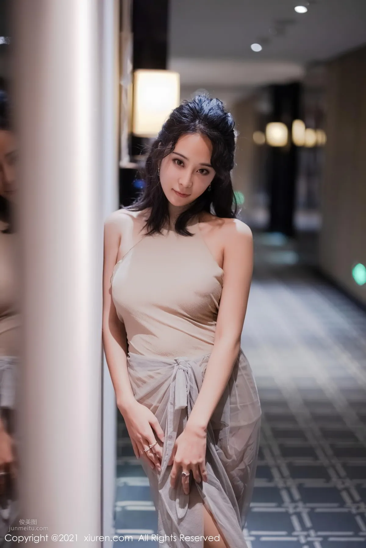 小姐姐藍夏Akasha 輕透服飾凹凸動人 7