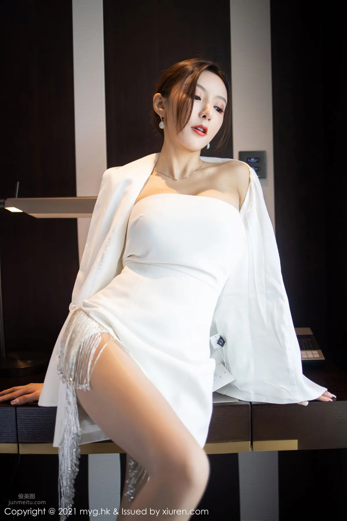 女神王馨瑤yanni 潔白耀眼抹胸服飾 10