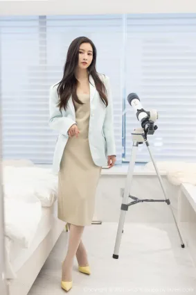 氣質美女Vanessa 碎花與蕾絲内衣