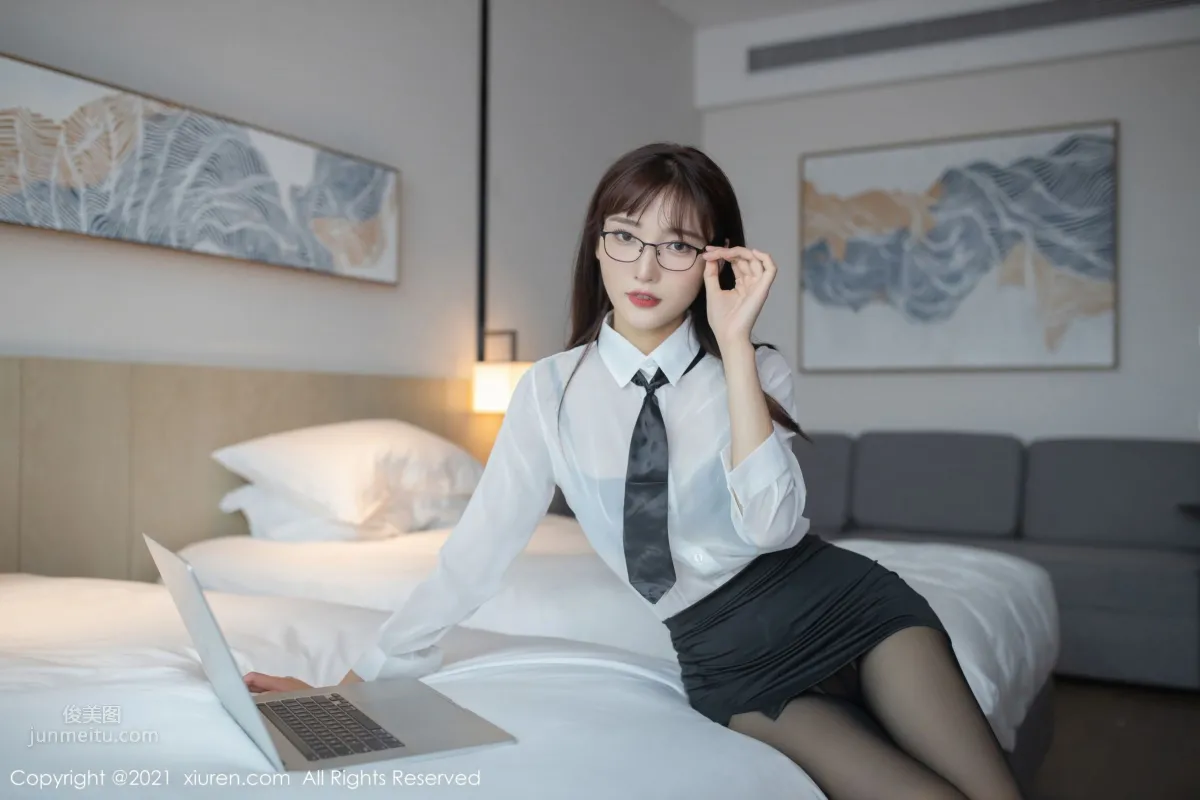 女神總裁陸萱萱 雙人房的故事 11